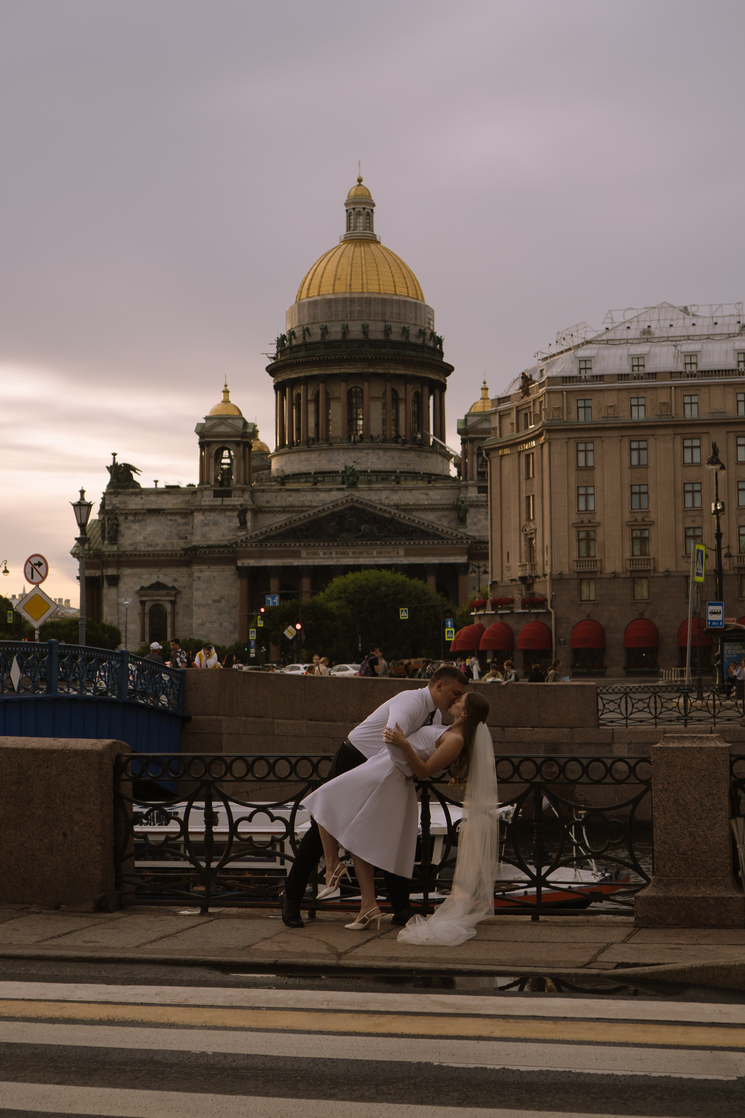 СВАДЕБНАЯ СЬЕМКА С ИСАКИЕВСКИМ СОБОРОМ, АСТОРИЯ И ЗАКОНОДАТЕЛЬНОЕ СОБРАНИЕ. Профессиональный фотограф, Санкт-Петербург — Виктория Богомолова