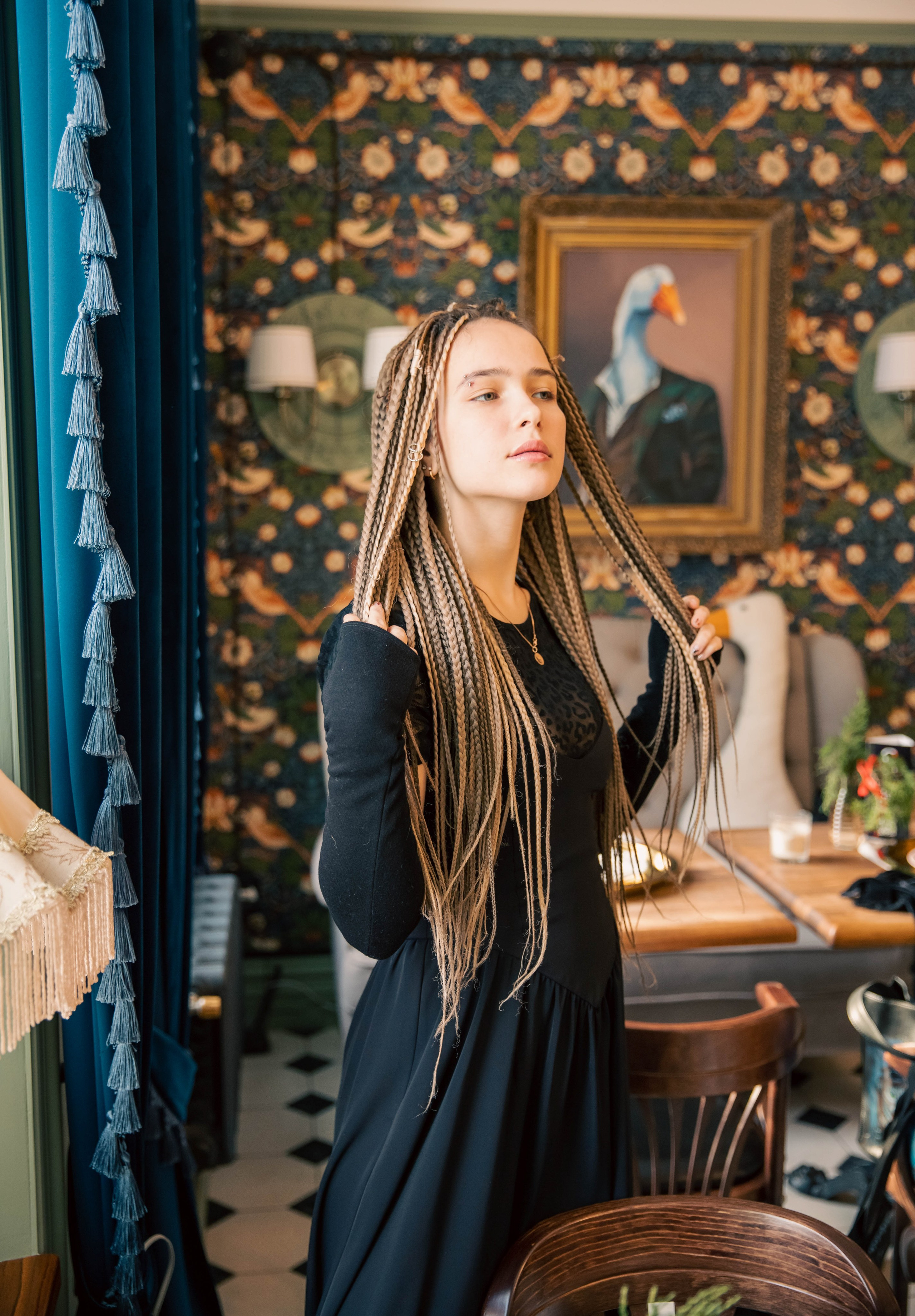 ВЕРОНИКА. ФОТОСЕССИЯ В КАФЕ. Портретный фотограф в Краснодаре Надежда Елынко