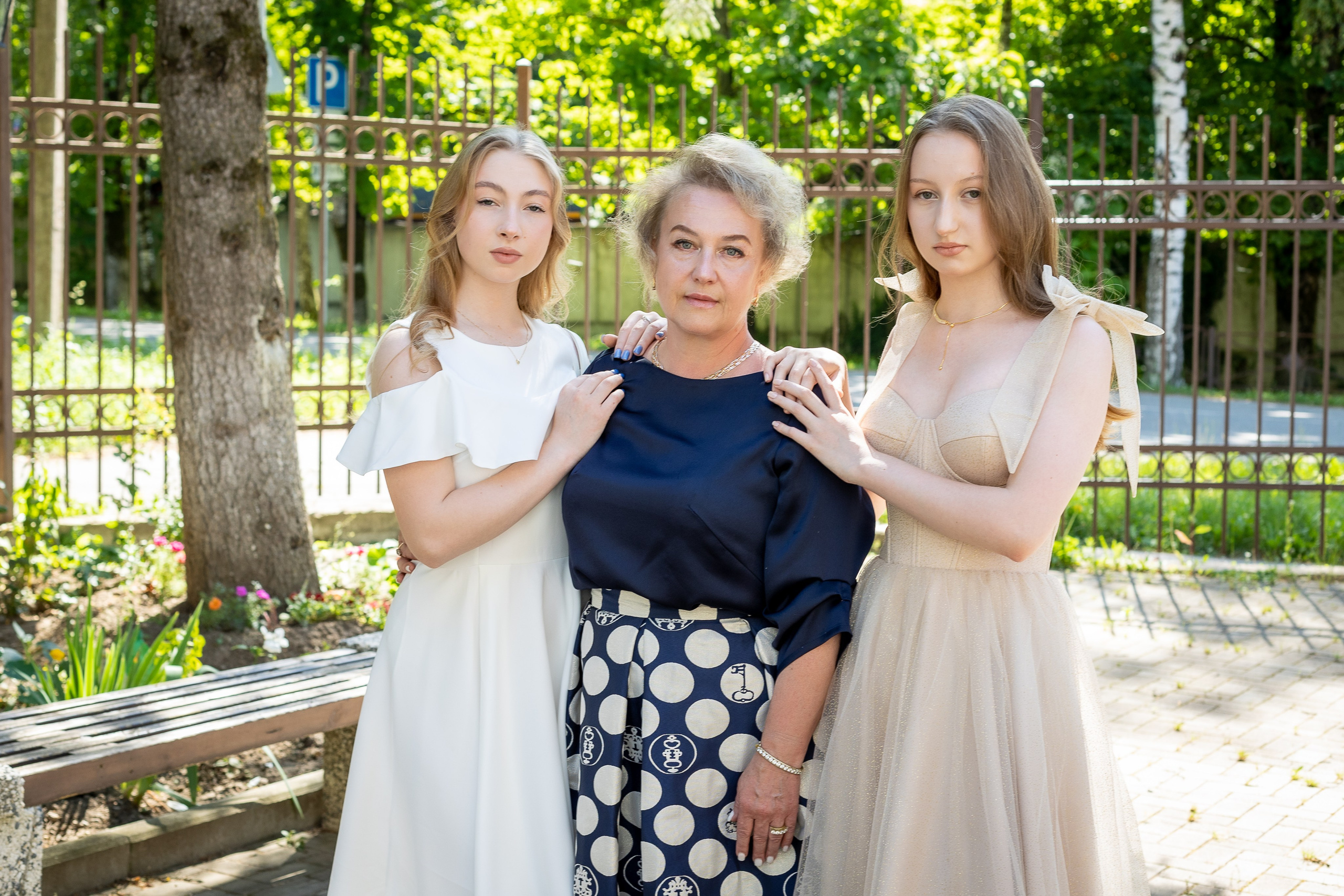 Вручение аттестата 2025. Выпускные альбомы Майкоп, Краснодар Елена Золотарева