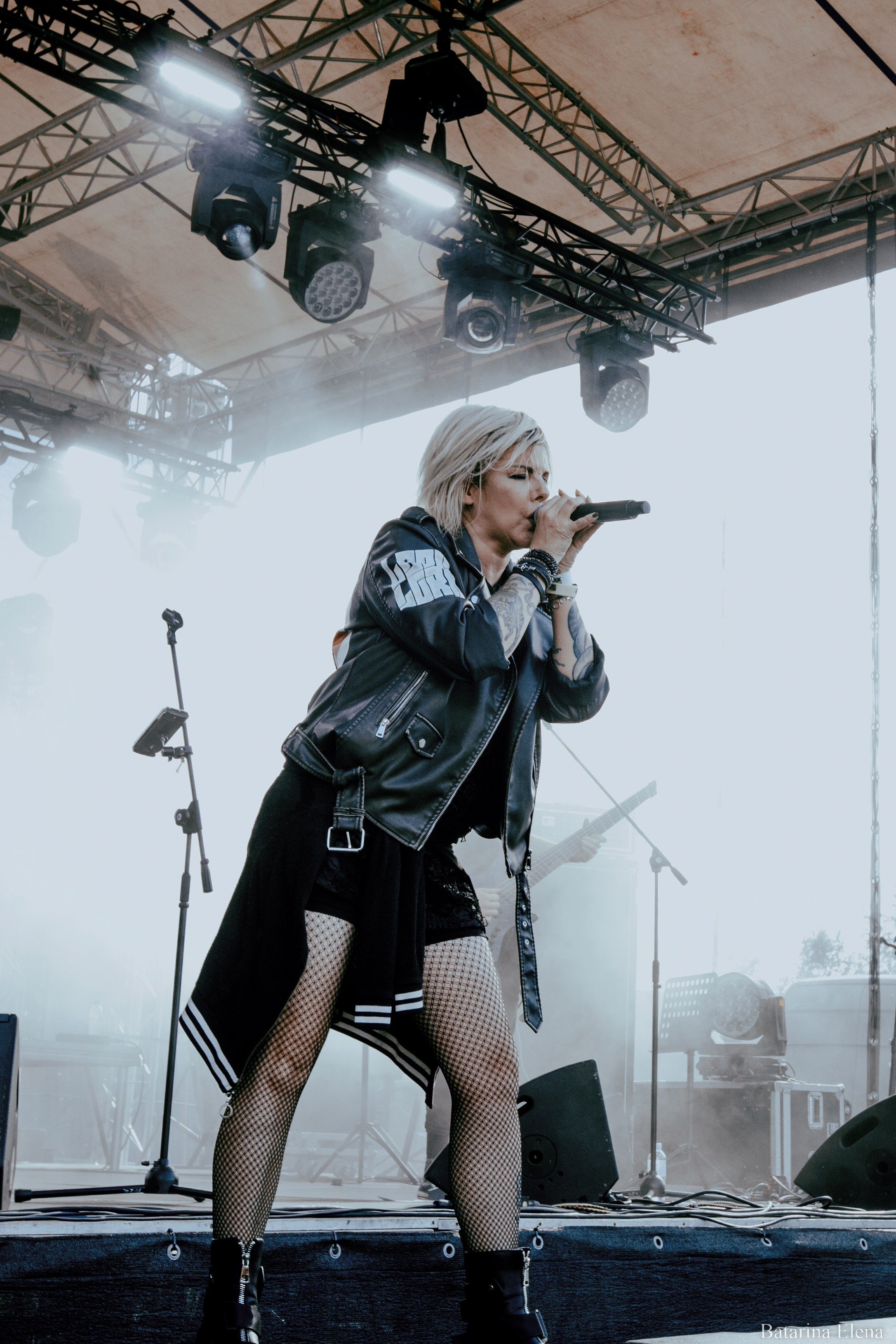 Рок над водой. Фотограф Елена Батарина