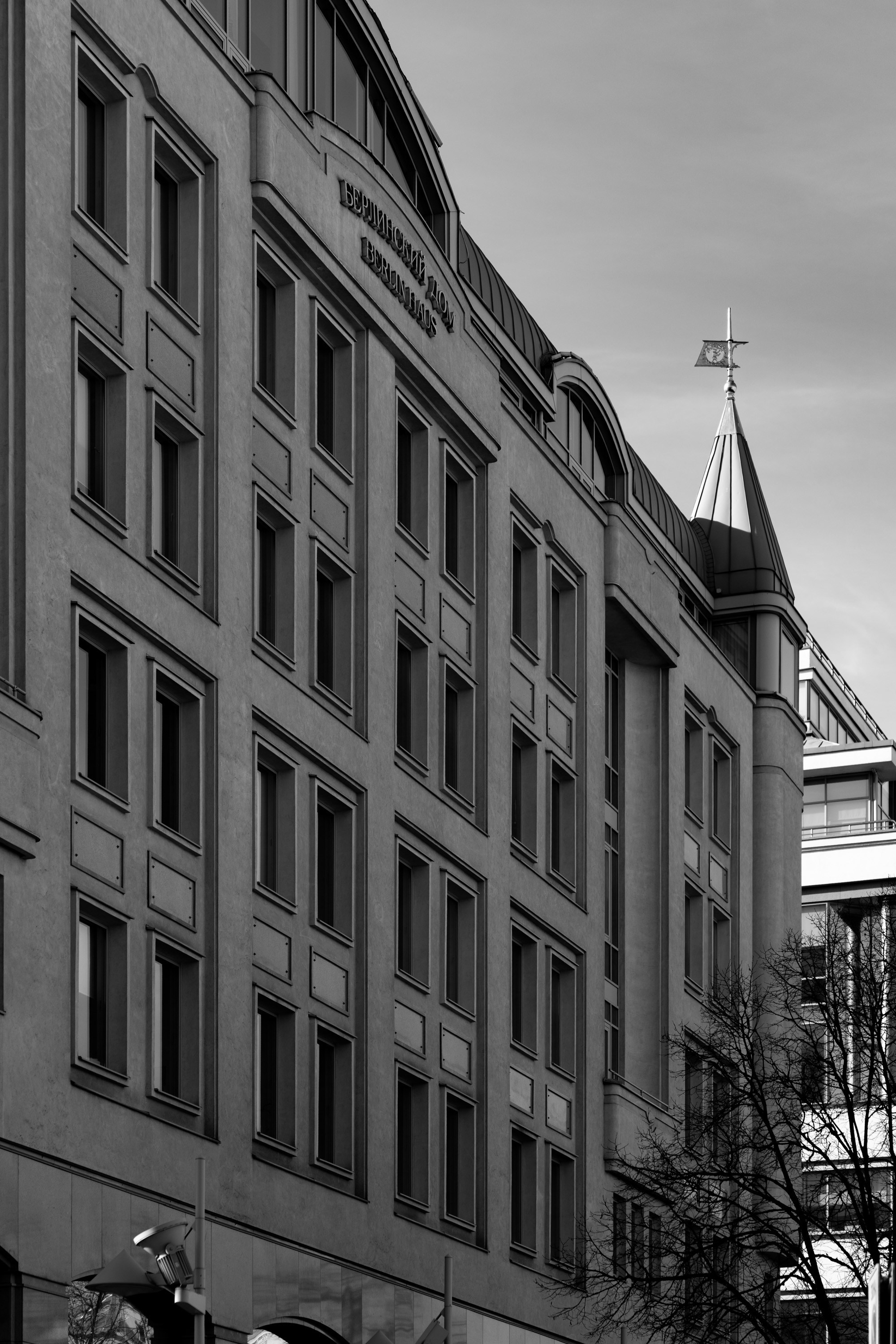 Свет и тень в городе. Фотограф в Москве. Шахабудин