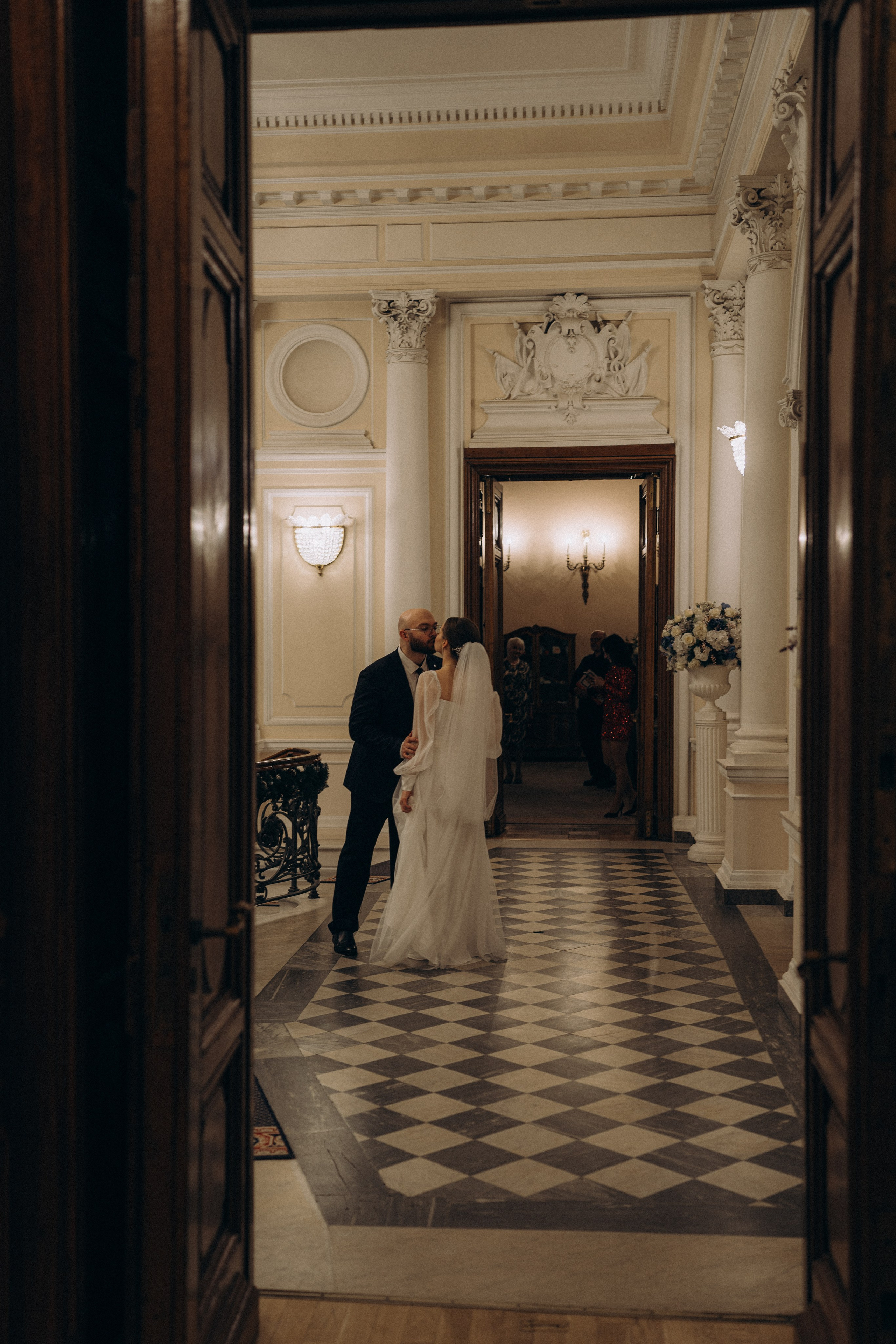 СВАДЕБНАЯ СЬЕМКА ВО ВТОРОМ ДВОРЦЕ (ДЕКАБРЬ) ТАКЖЕ СЬЕМКА В СТУДИИ НА ЧЕРНЫШЕВСКОЙ. Профессиональный фотограф, Санкт-Петербург — Виктория Богомолова