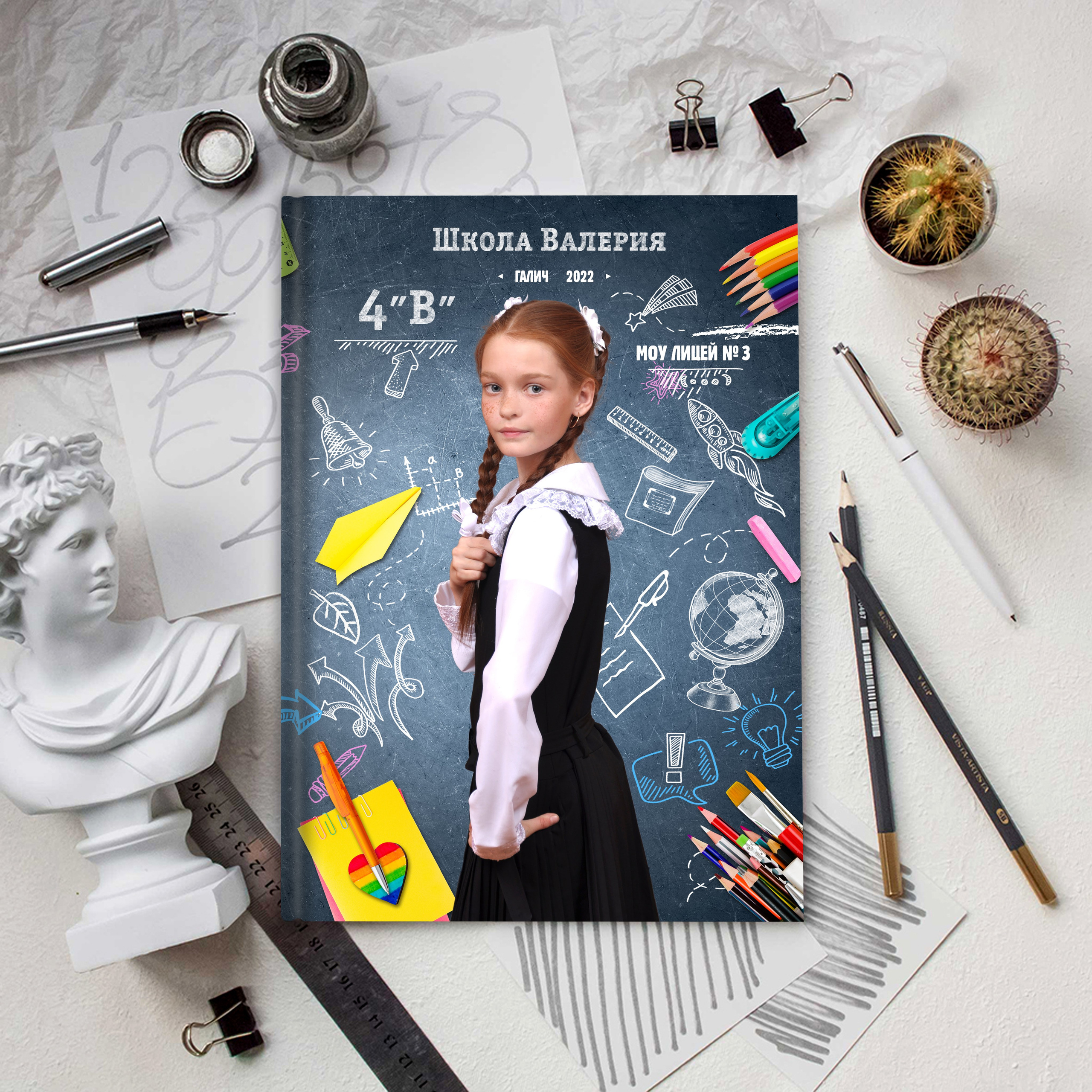 Выпускные альбомы в школу 4 класс 2 разворота лайт  заказать Иваново Ярославле Костроме Владимире. Выпускные альбомы в Иваново в детский сад и школу. Александр и Светлана Янкины