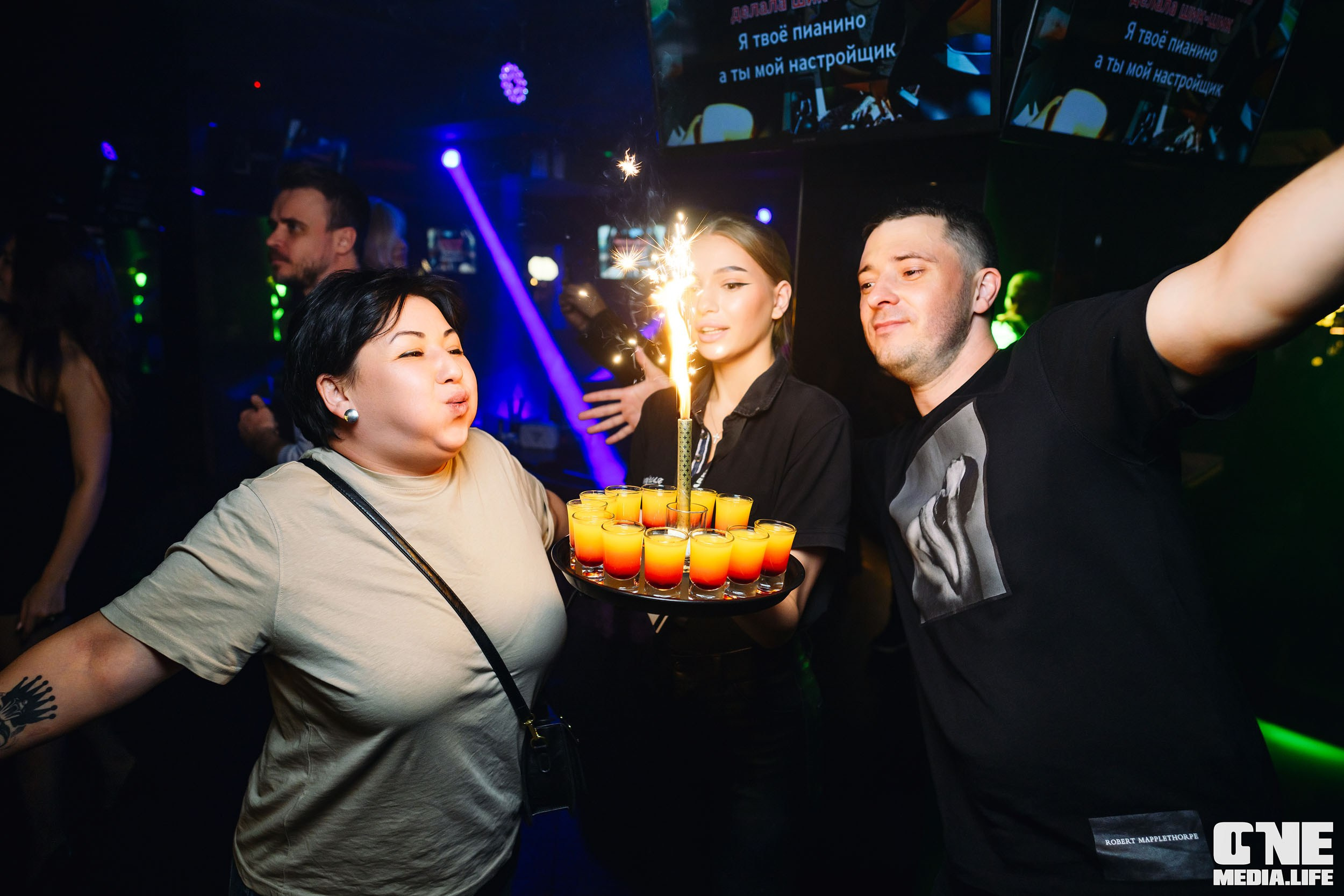 Фоторепортаж из караоке-клуба Эйфория. One Media Life: фоторепортажи, фотоотчеты с мероприятий и заведений