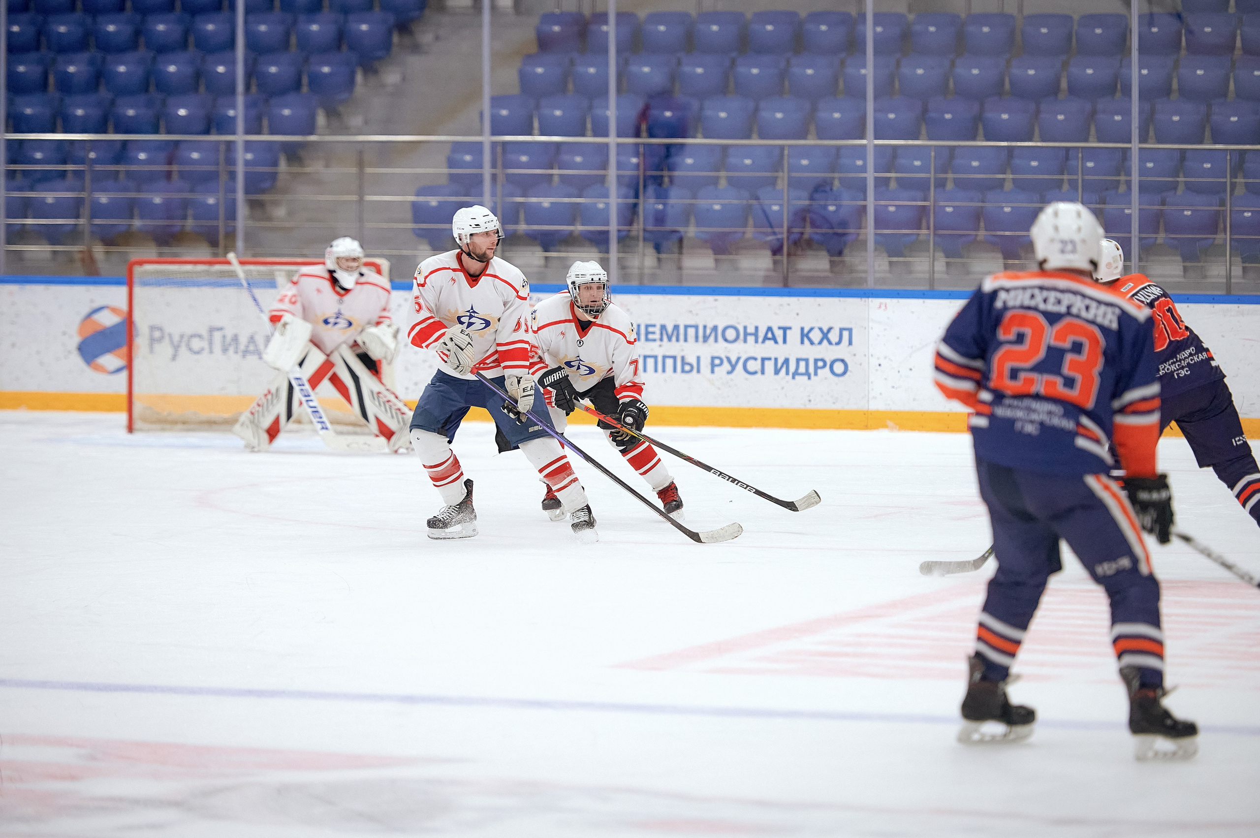 Портфолио репортажной фотосъёмки: Кристалл арена — Хоккей — РусГидро. Фотограф Яковлев Роман — Красноярск