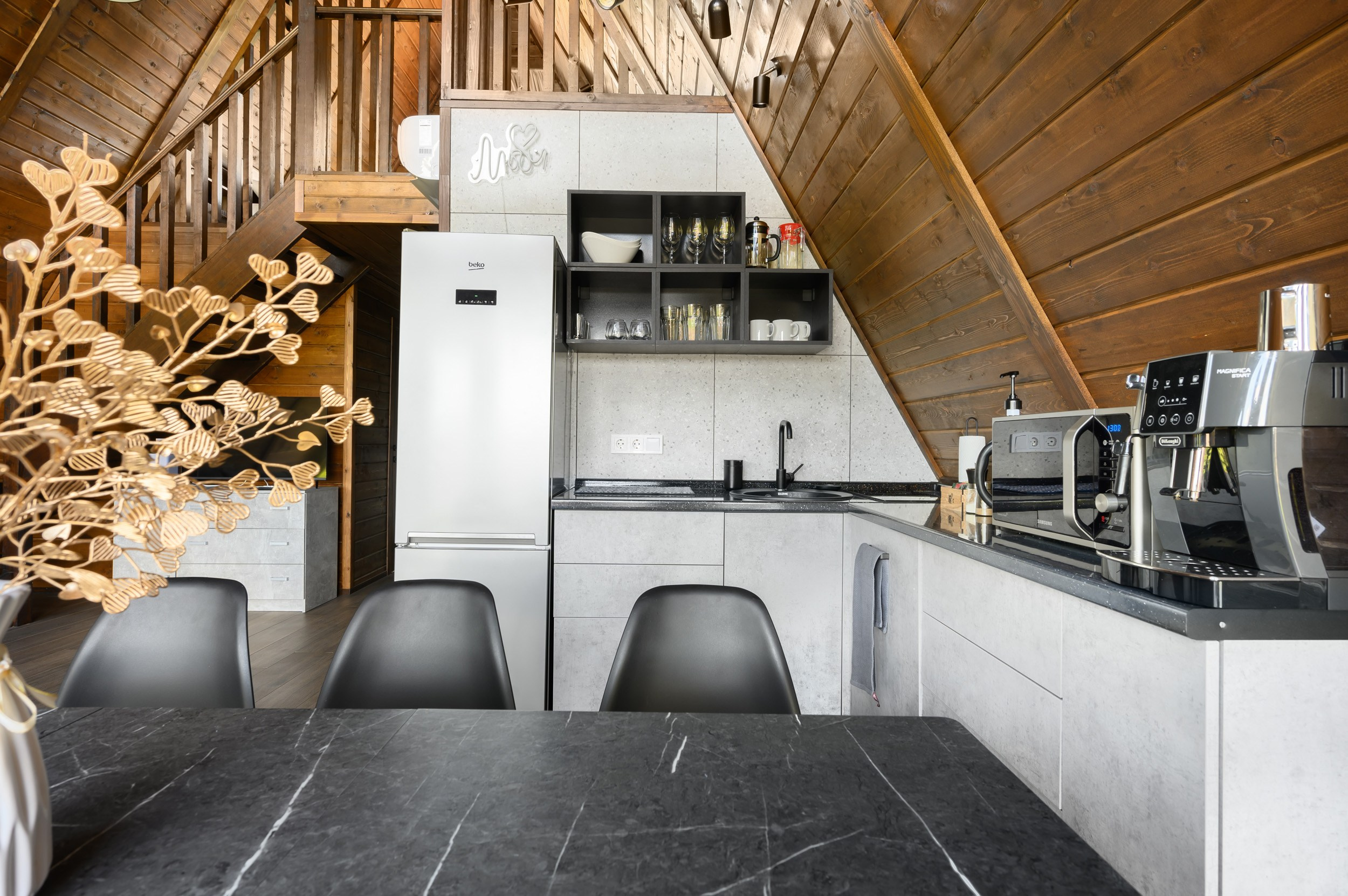 Коттедж для отдыха - «Чантриум» - смотреть дом №1. Коттедж А-фрейм с баней и уличным чаном в Подмосковье - в аренду для отдыха