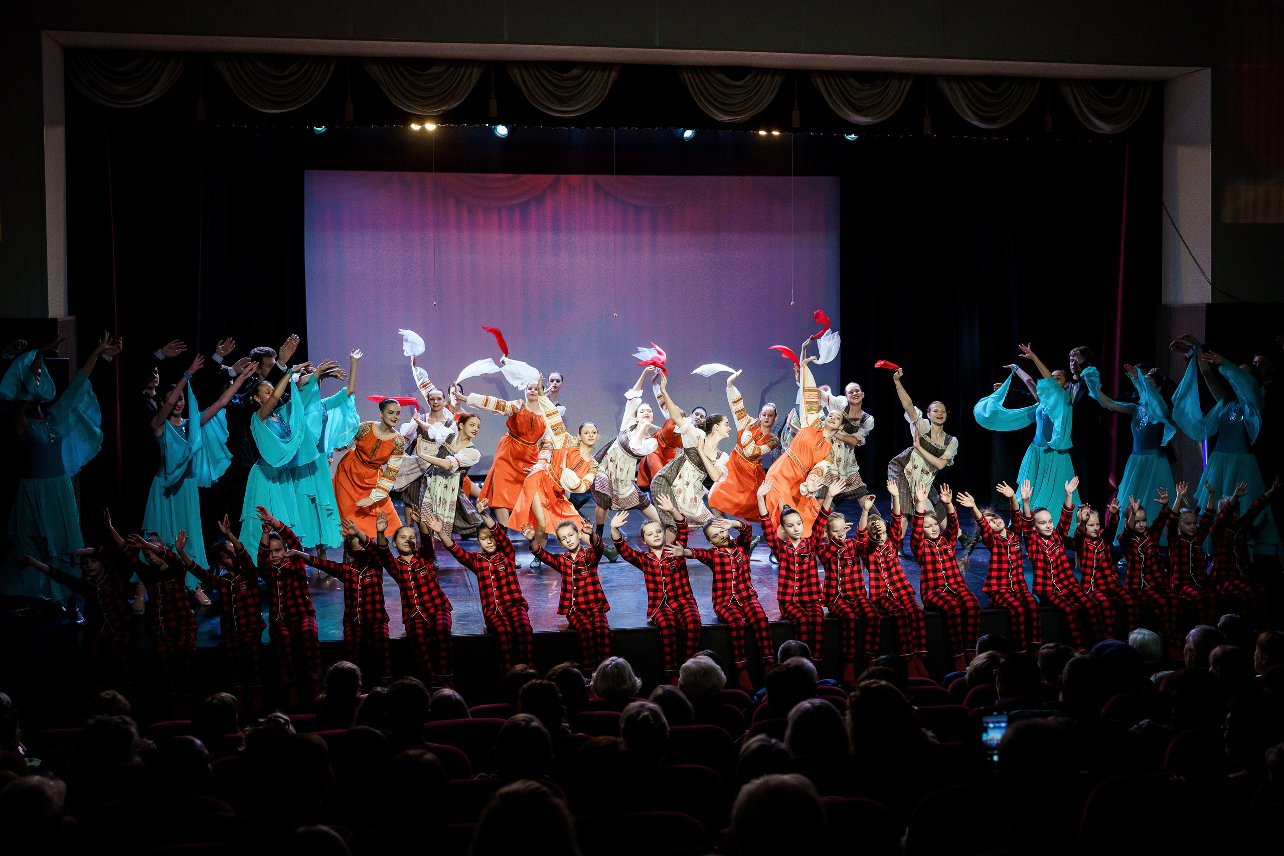 Открытие сезона — Театр Ростова Великого. Репортажный фотограф Сергей Сажин г. Ярославль