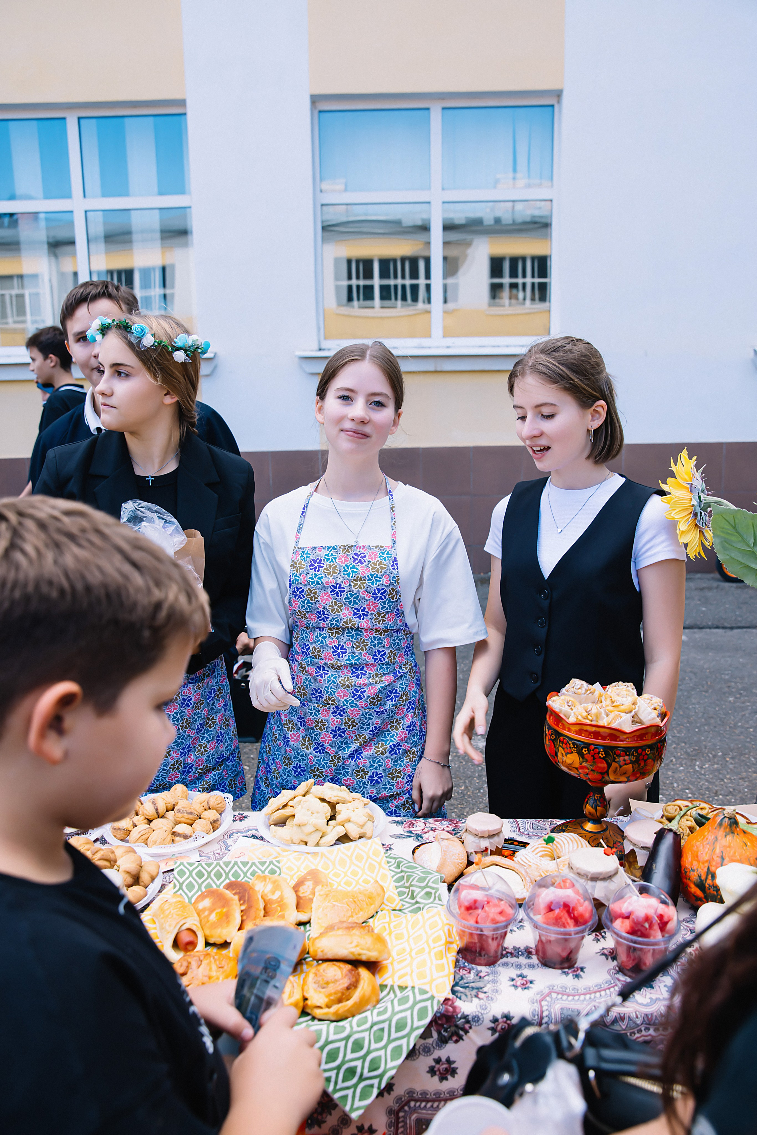 Школьная ярмарка Лицей№ 4. Фотограф и Видеограф в Краснодаре Юлия Солодченко