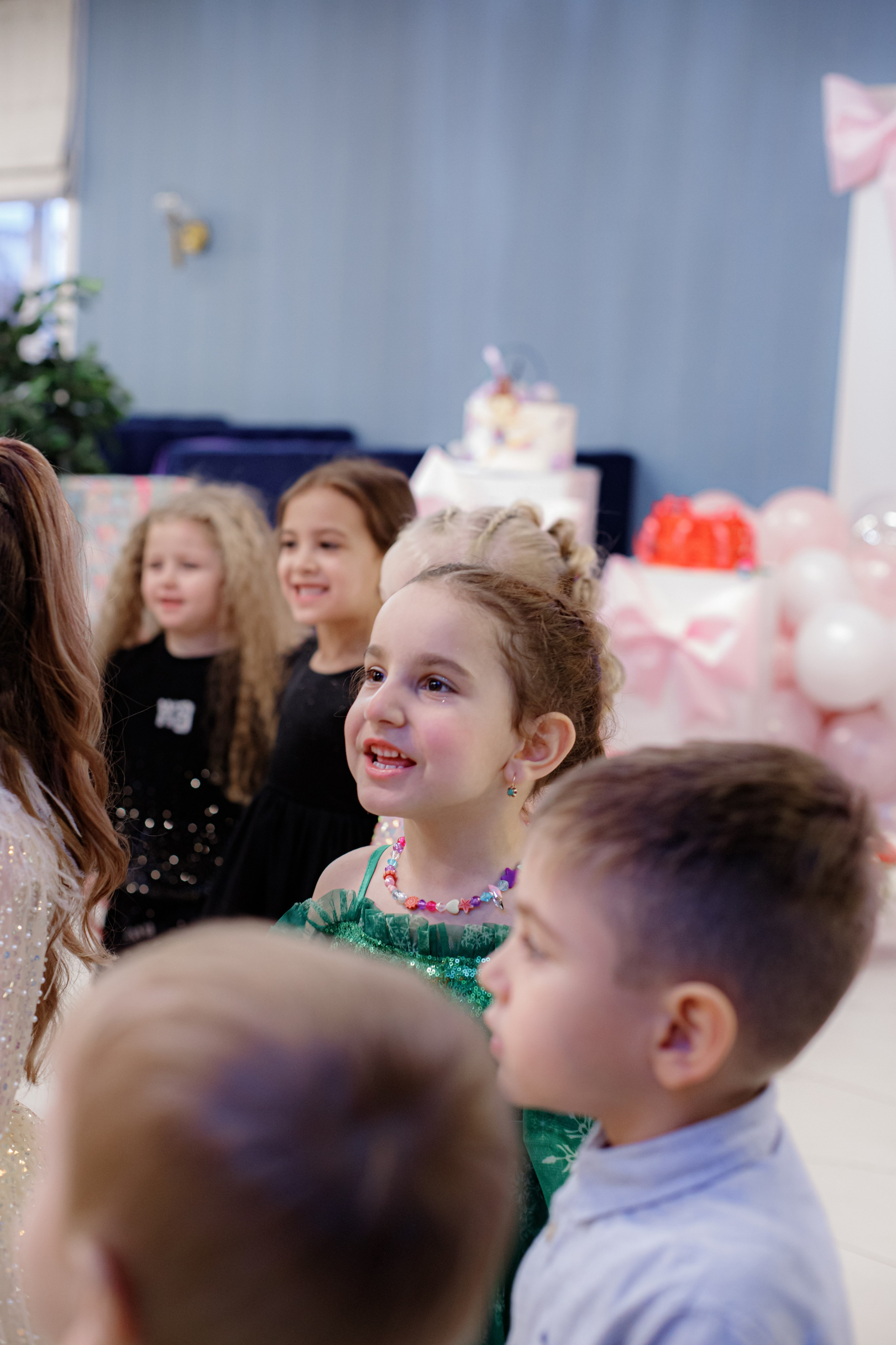 ASIA'S BIRTHDAY PARTY. Photokarish