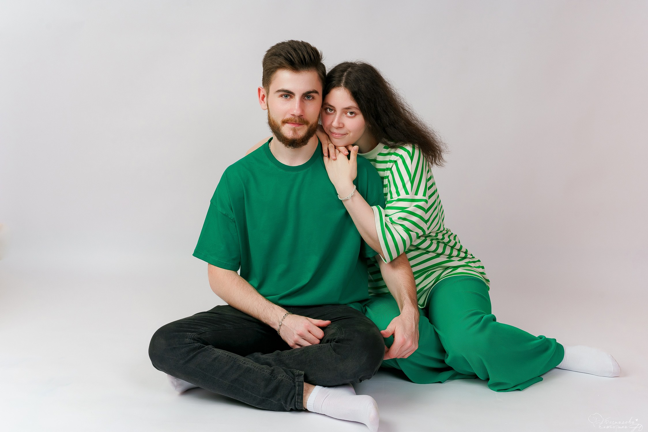 Семейные на бумажном фоне. Фотограф новорожденных в г. Павлово Беспалова Екатерина