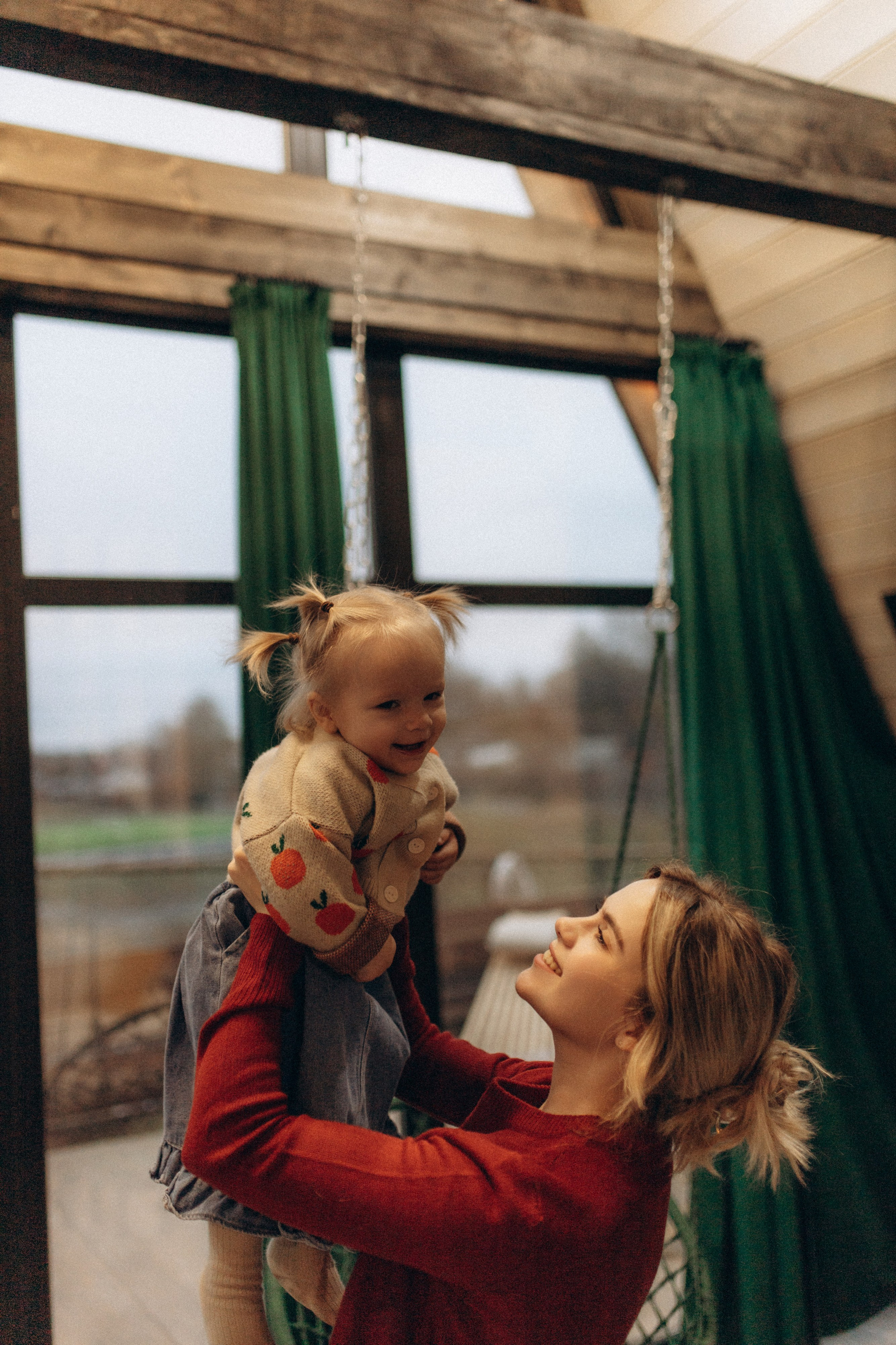 Алиса и мама. Семейный фотограф Губкин/Старый Оскол