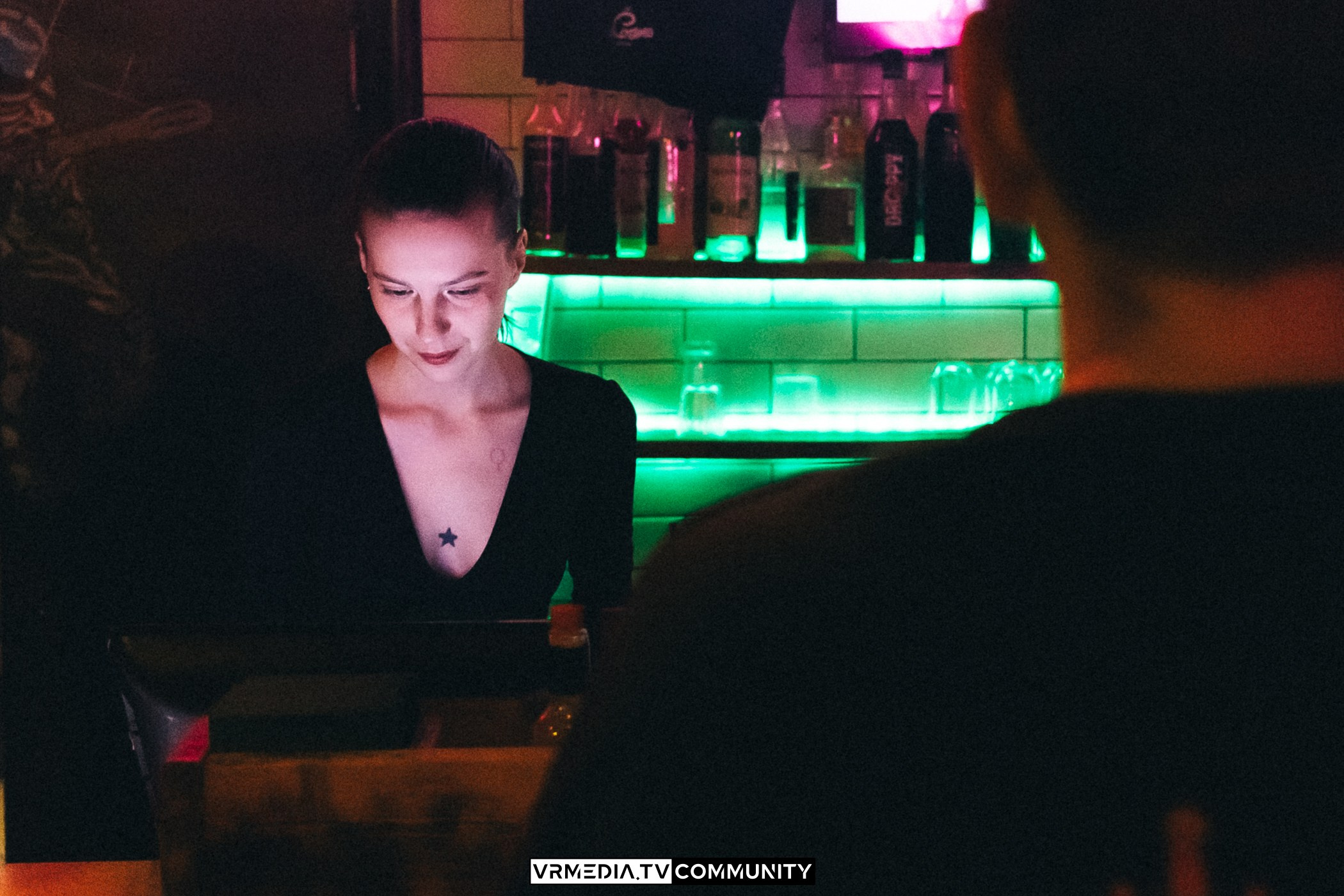 Бар «Cosmo»: Прощальная вечеринка