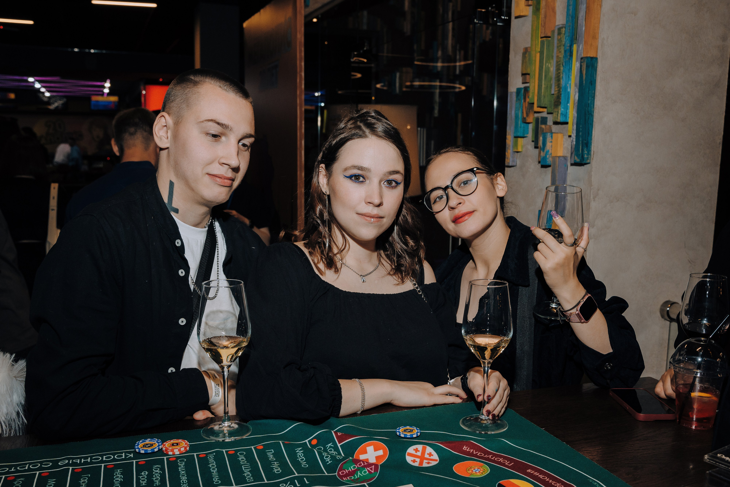 20 ЛЕТ МЕГАПОЛИС ЧЕЛЯБИНСК ХЕДЛАЙНЕР ЕЛКА. Репортажный фотограф Зуев Роман г. Челябинск