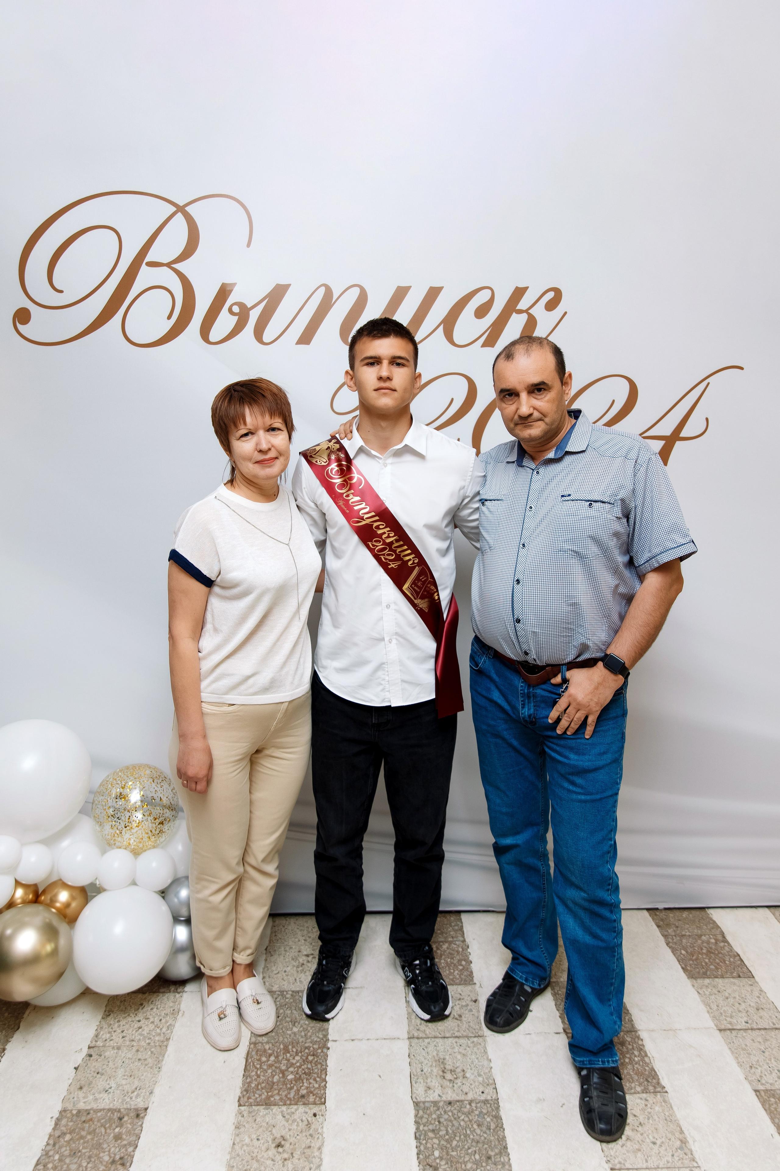 11 класс Последний звонок. Фотограф Любовь Корниенко, Примоский край