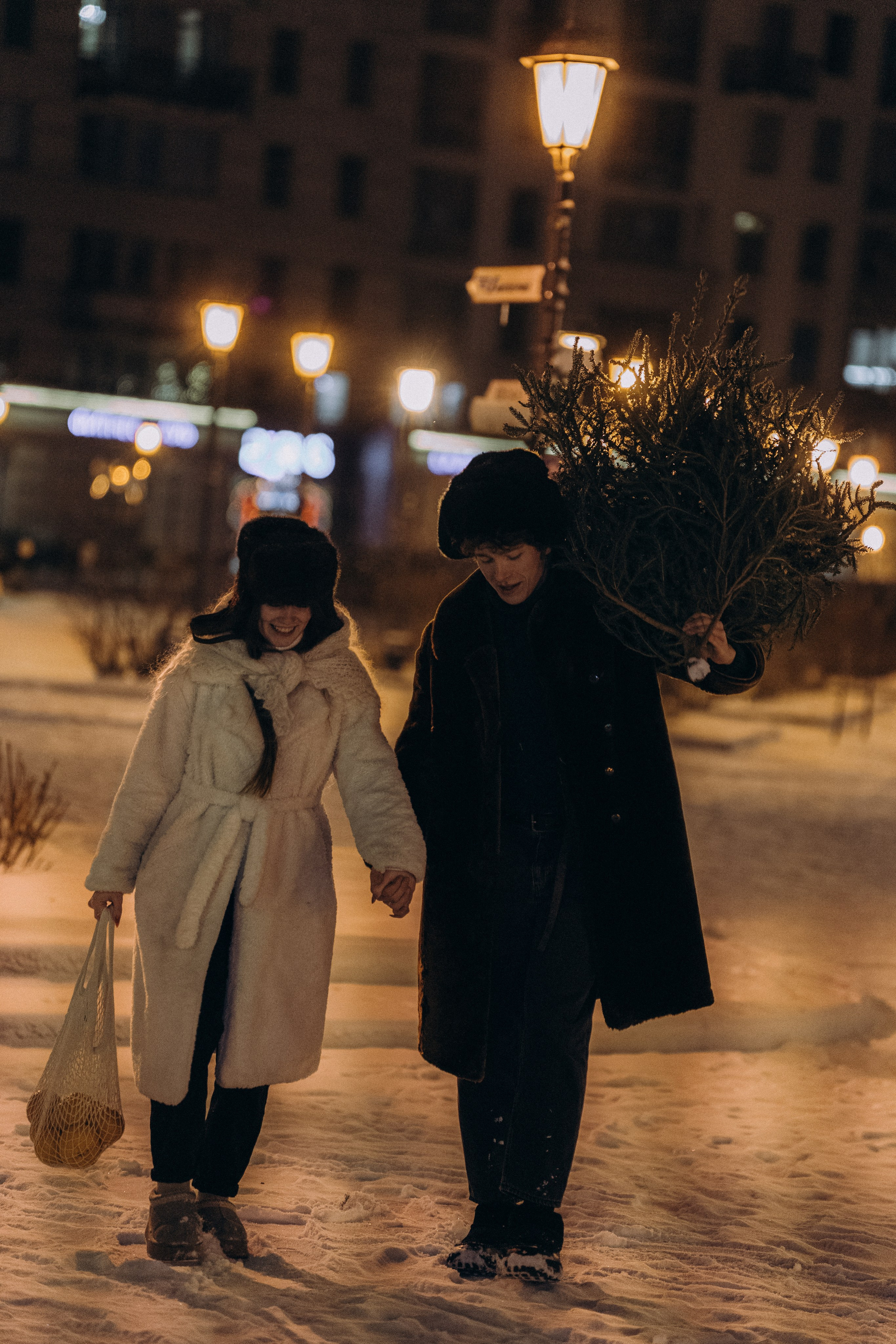 НОВОГОДНЯЯ ПРОГУЛКА ПАРЫ ПО ЧЕРНЫШЕВСКОЙ ПЕРЕД НОВЫМ ГОДОМ. Профессиональный фотограф, Санкт-Петербург — Виктория Богомолова