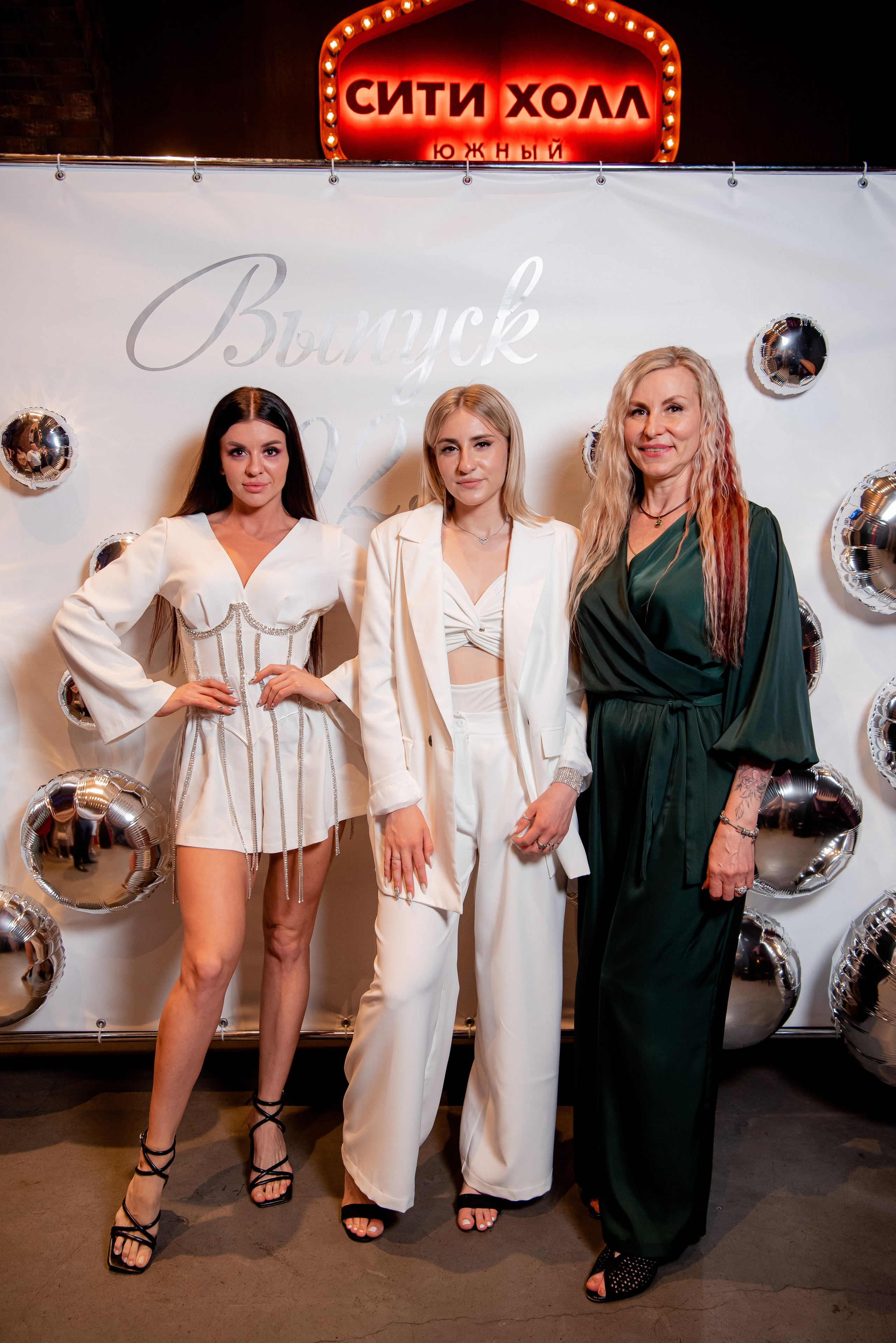 140 Школа. Вручение и Банкет. Сити Холл. Фотограф в Волгограде и Волжском Александр Горбань