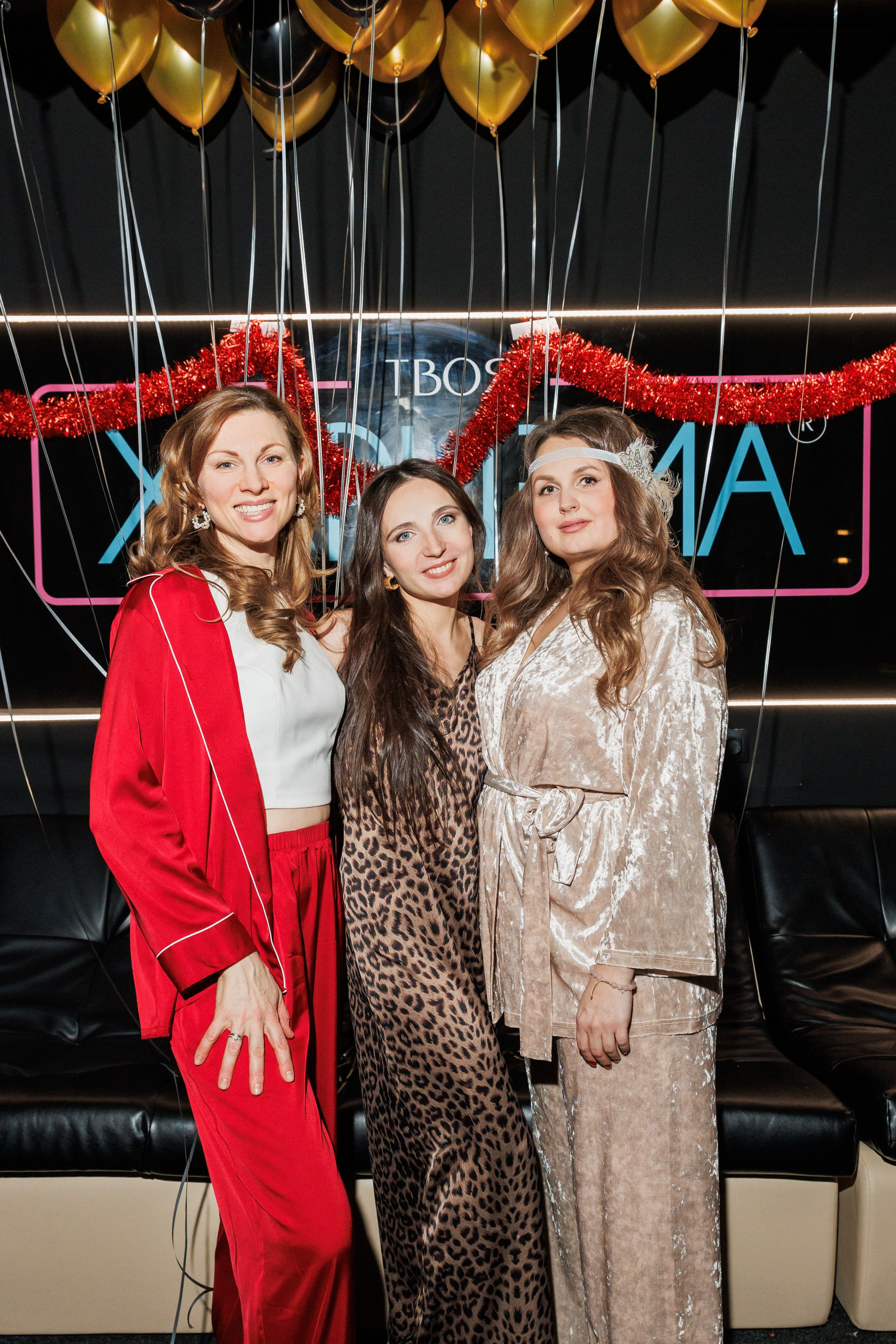 Вечеринка в караоке. Фотограф в Москве Дмитрий Емельянов