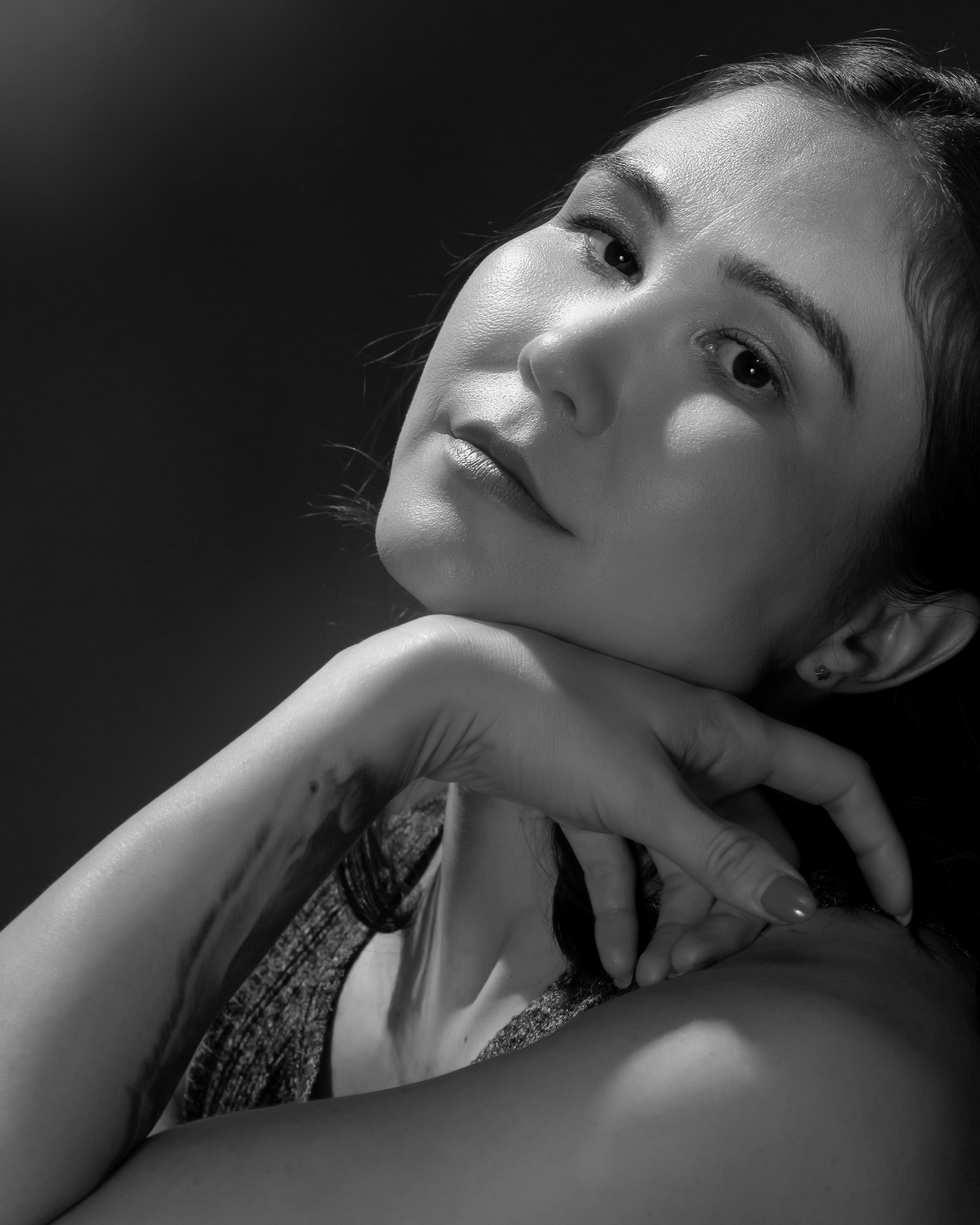 ЧБ портреты. Фотостудия Алматы. Фотосъемка Алматы. Фотосессия Алматы. Фотокурсы. Обучение фотографии. Аренда студии