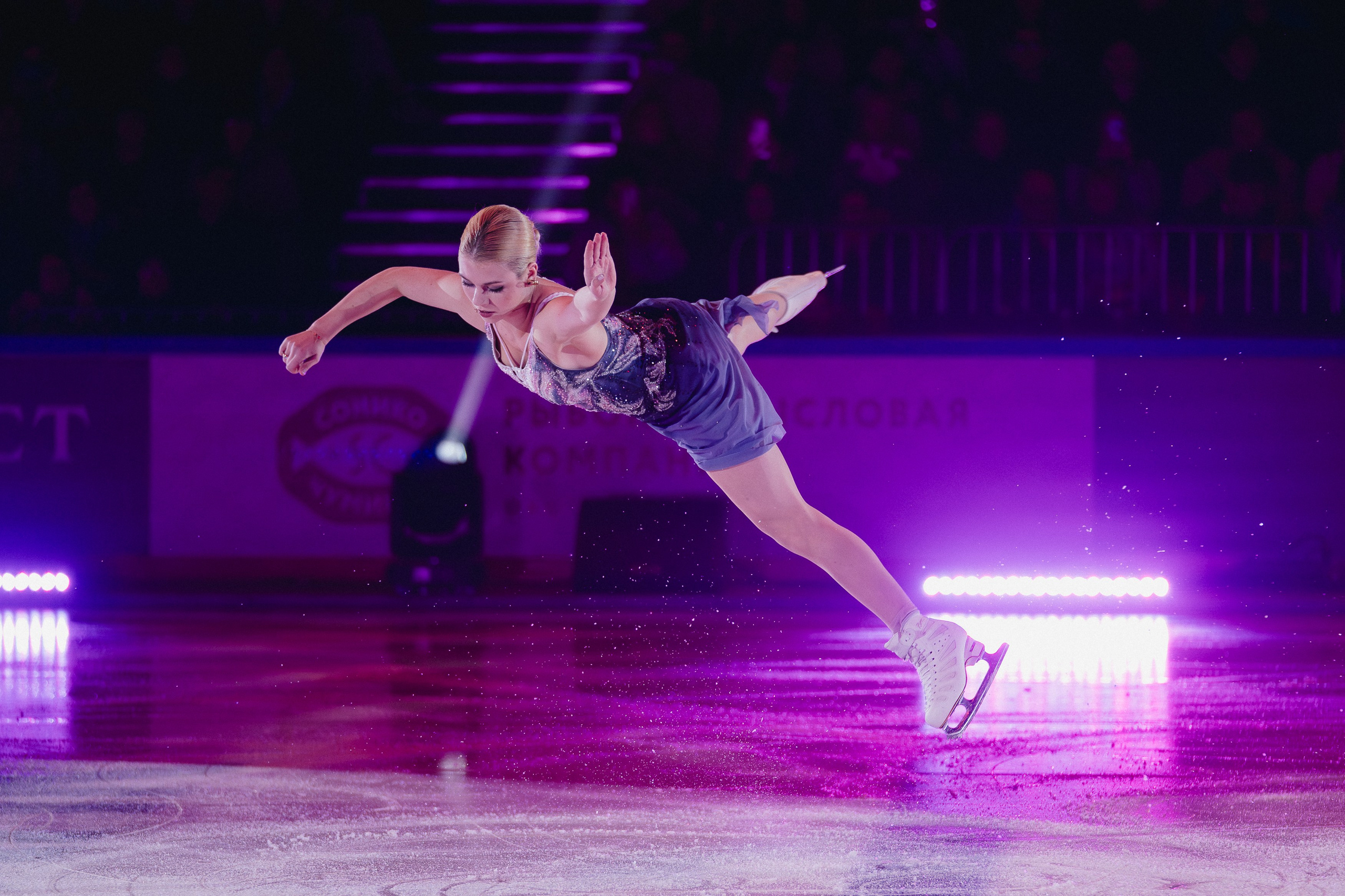 Шоу Этери Тутберидзе в Новосибирске. Воробьева Ксения — Спортивный и танцевальный фотограф Новосибирск