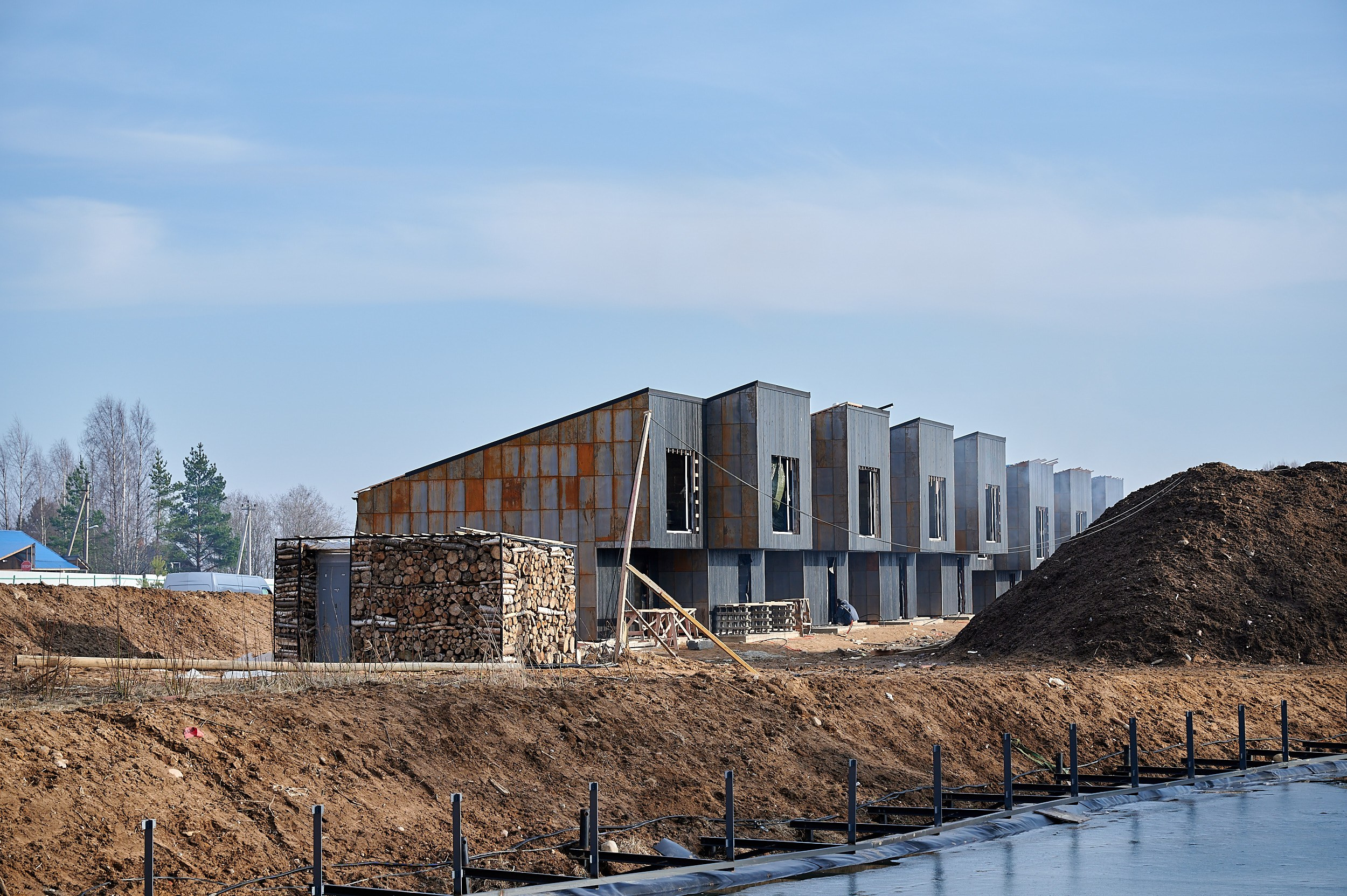 Строительсво Hugge Life Country Club