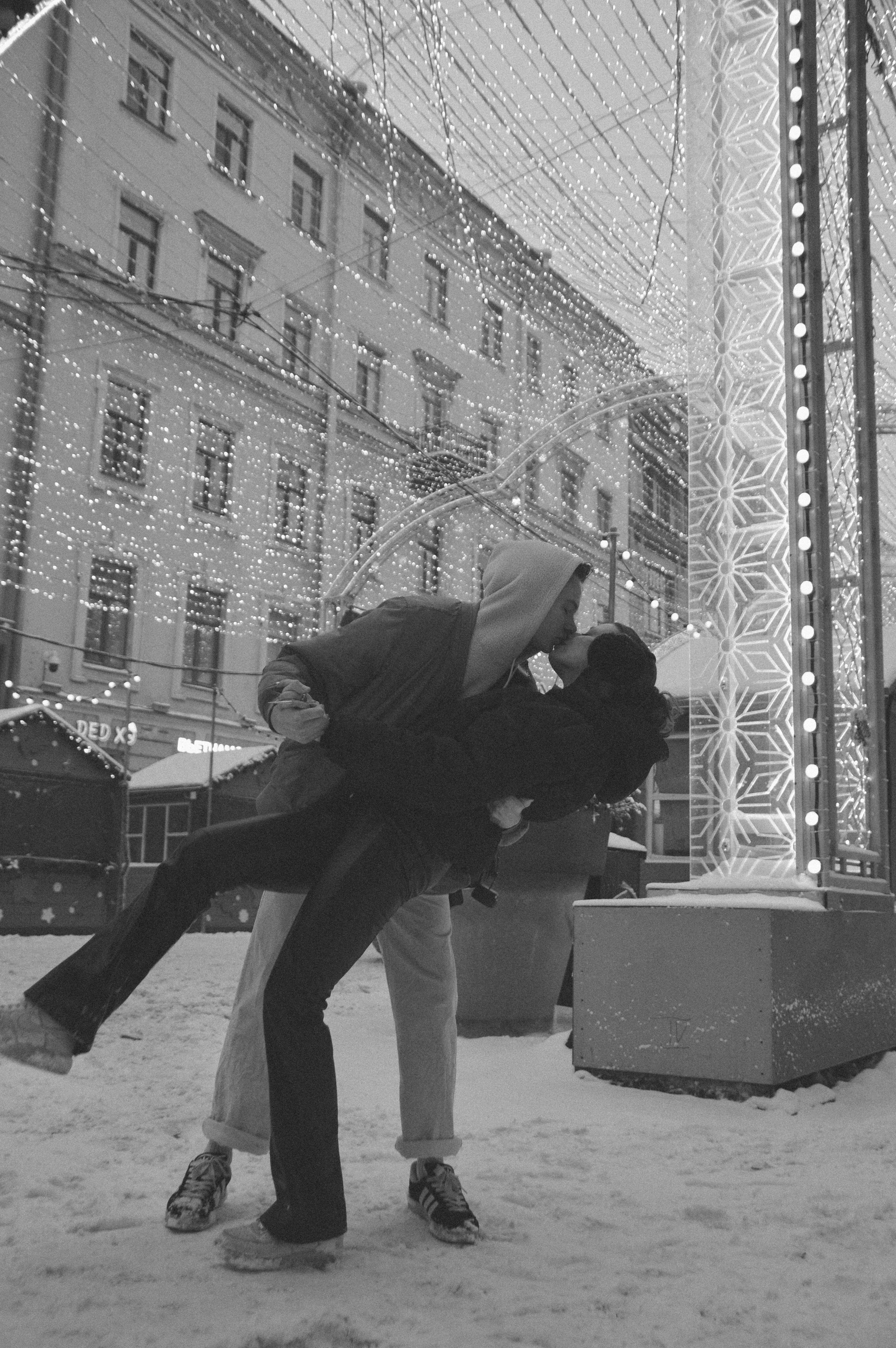 Под снегом. Питерский фотограф