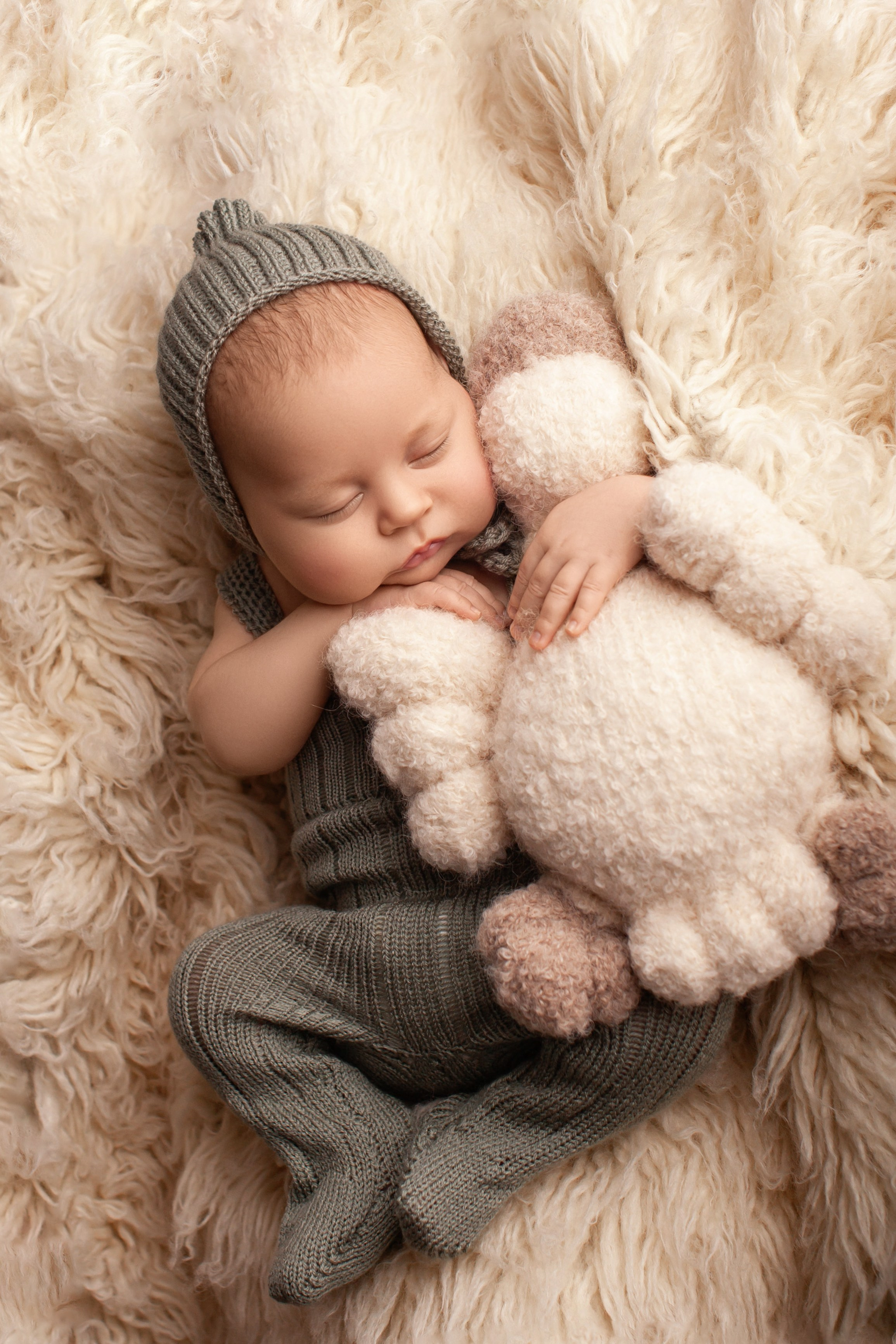 Новорожденные. Фотограф новорожденных в Уфе Инзиля Сулейманова