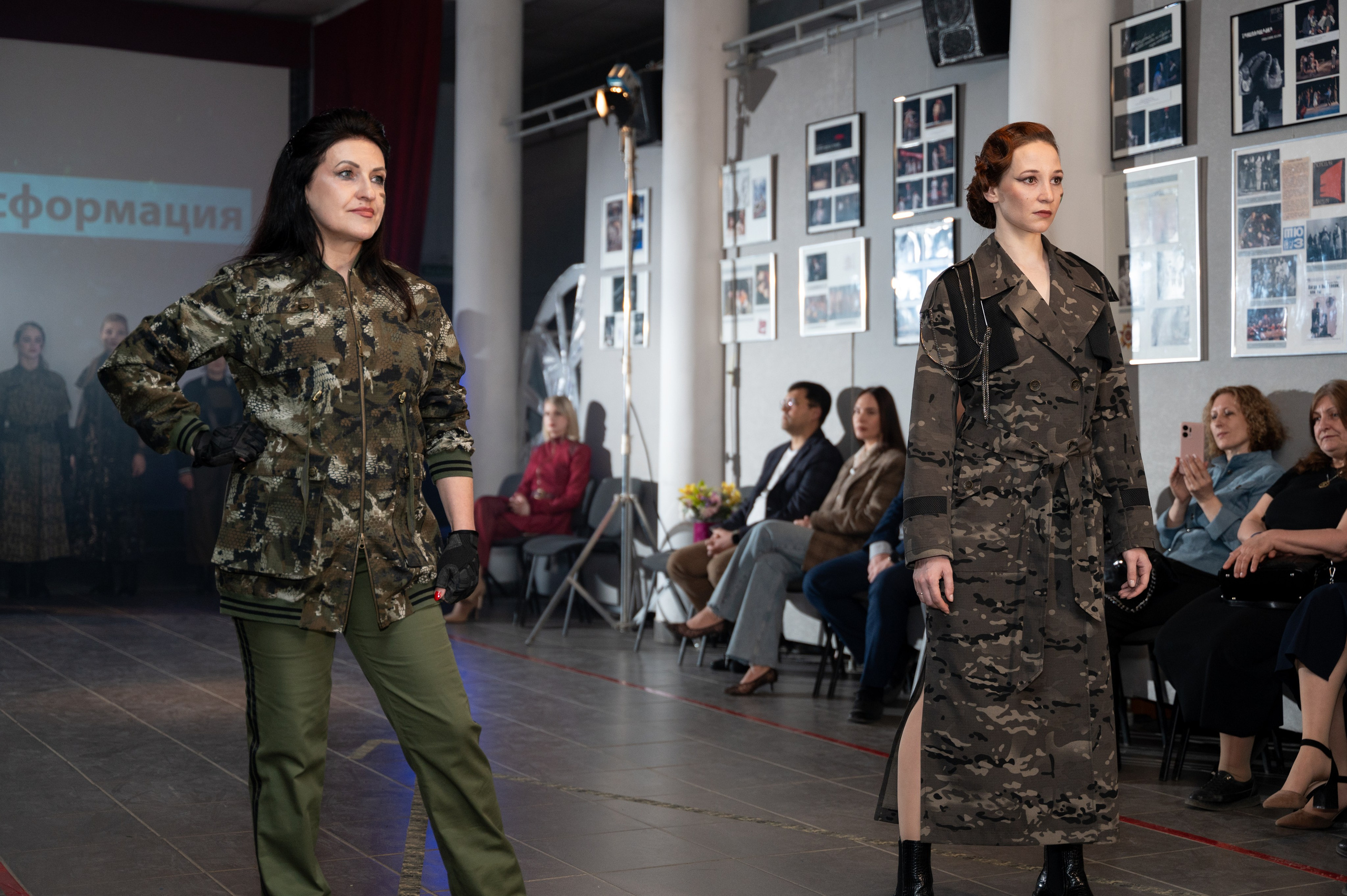 Закрытый показ милитари «Своя трансформация» дизайнера Юлии Бойченко | 24.04.2025. Фотограф в Омске Елизавета Кириллова