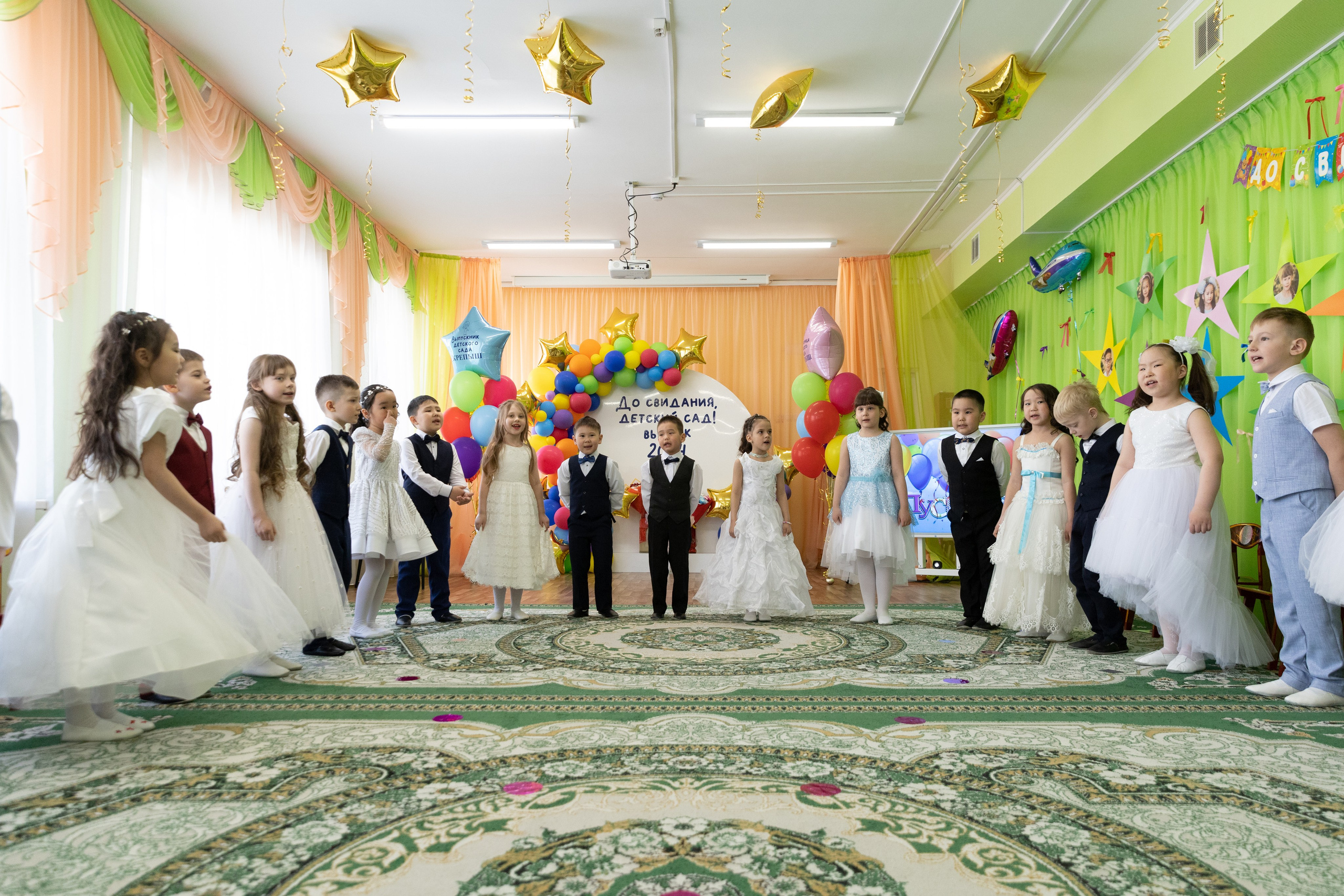 Утренники. Литовкина Анастасия фотограф, выпускные альбомы г. Мирный