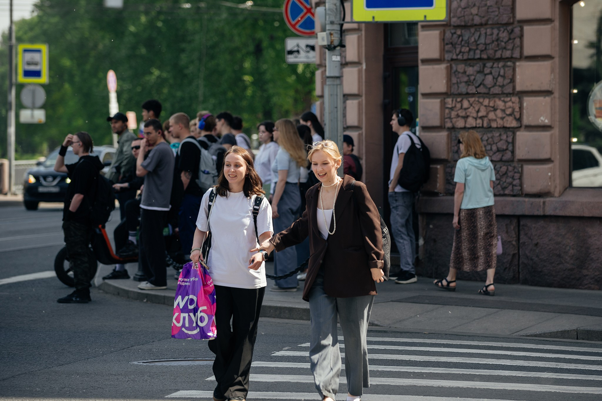Уличная съёмка. Петроградка. Май 26. Репортажный фотограф в Санкт-Петербурге Анастасия Клёпова