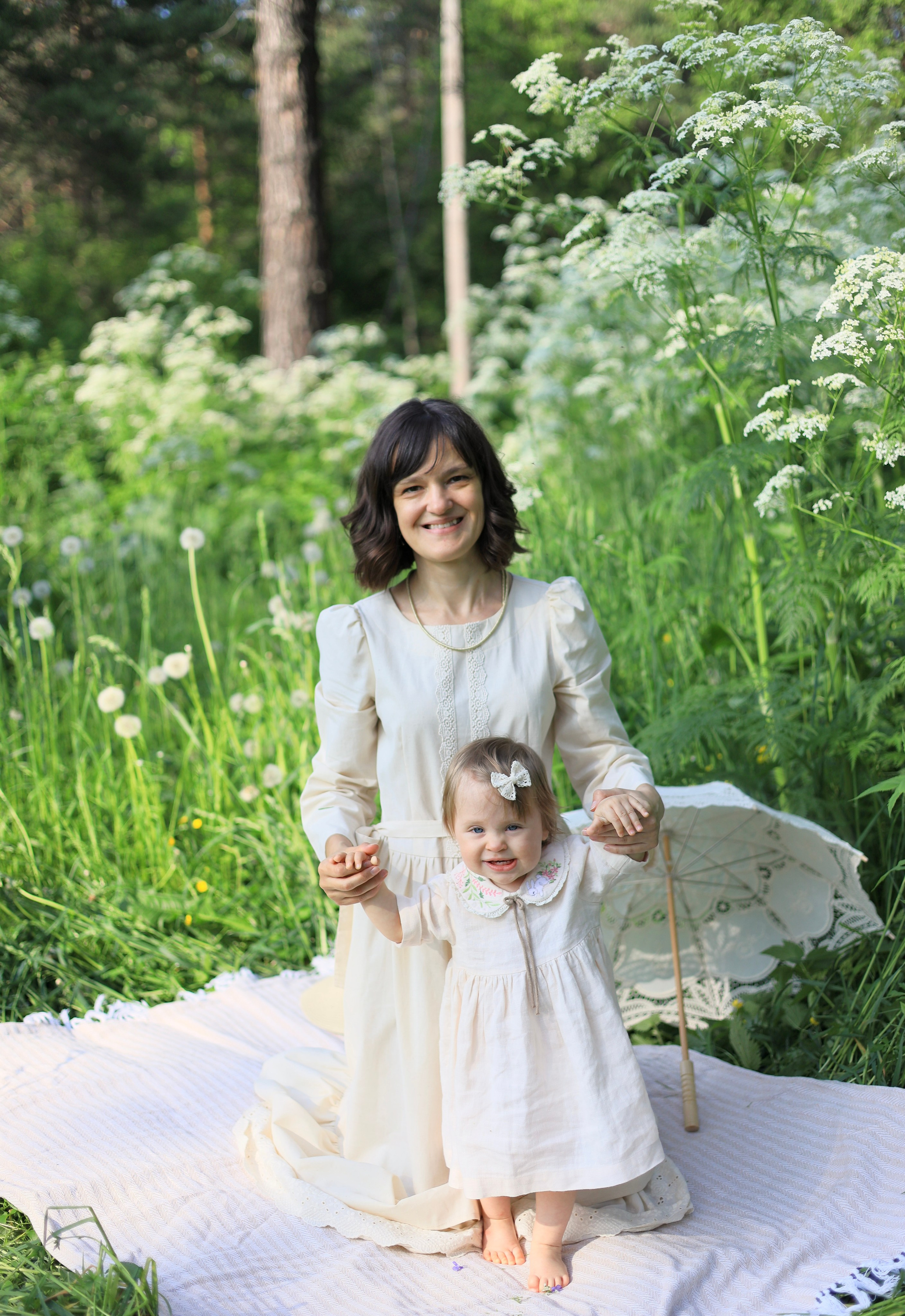 Ksenia and Eseniya. Family, portrait, content photo in Costa Rica Evgeniya Besprozvannykh
