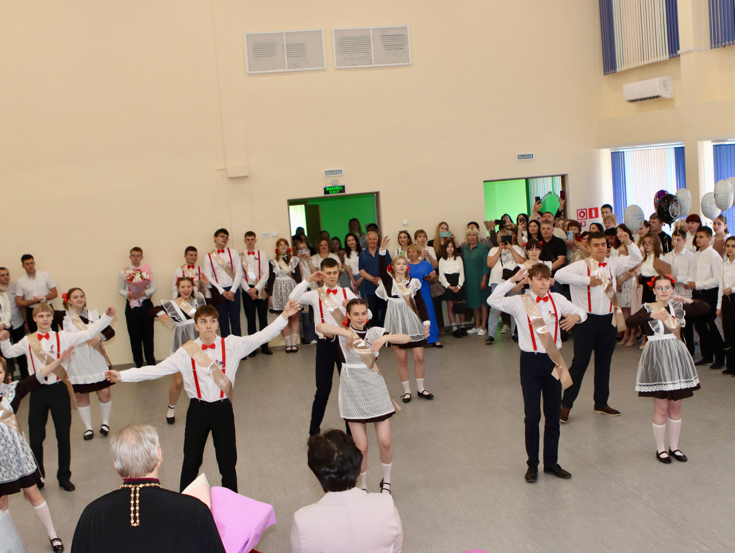 Школьный выпускной. Фотограф в Курске Смирнов Евгений