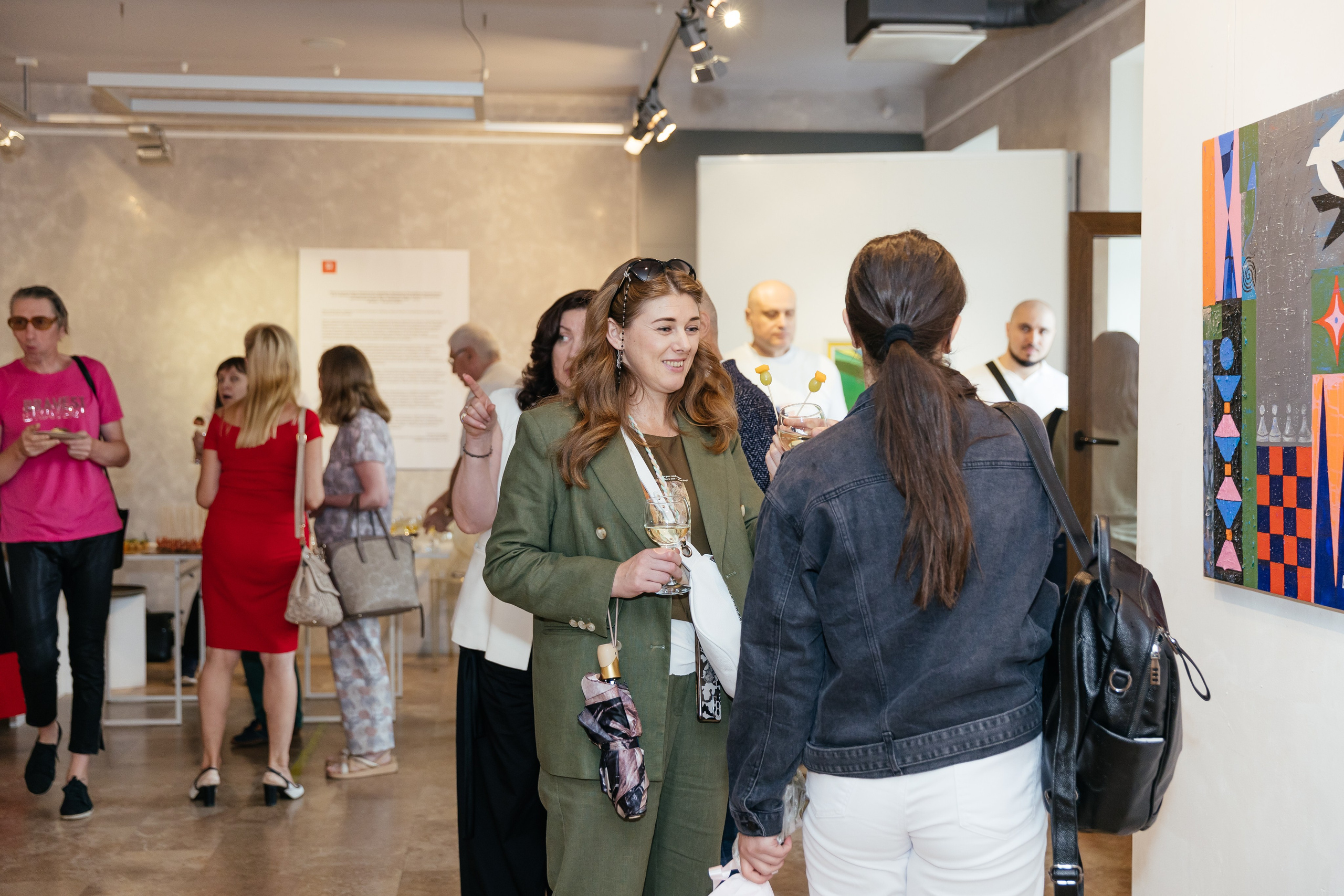 Выставка Лиры Алборовой «Цвет — это я». Свадебный и репортажный фотограф в Санкт-Петербурге Николай Голованов