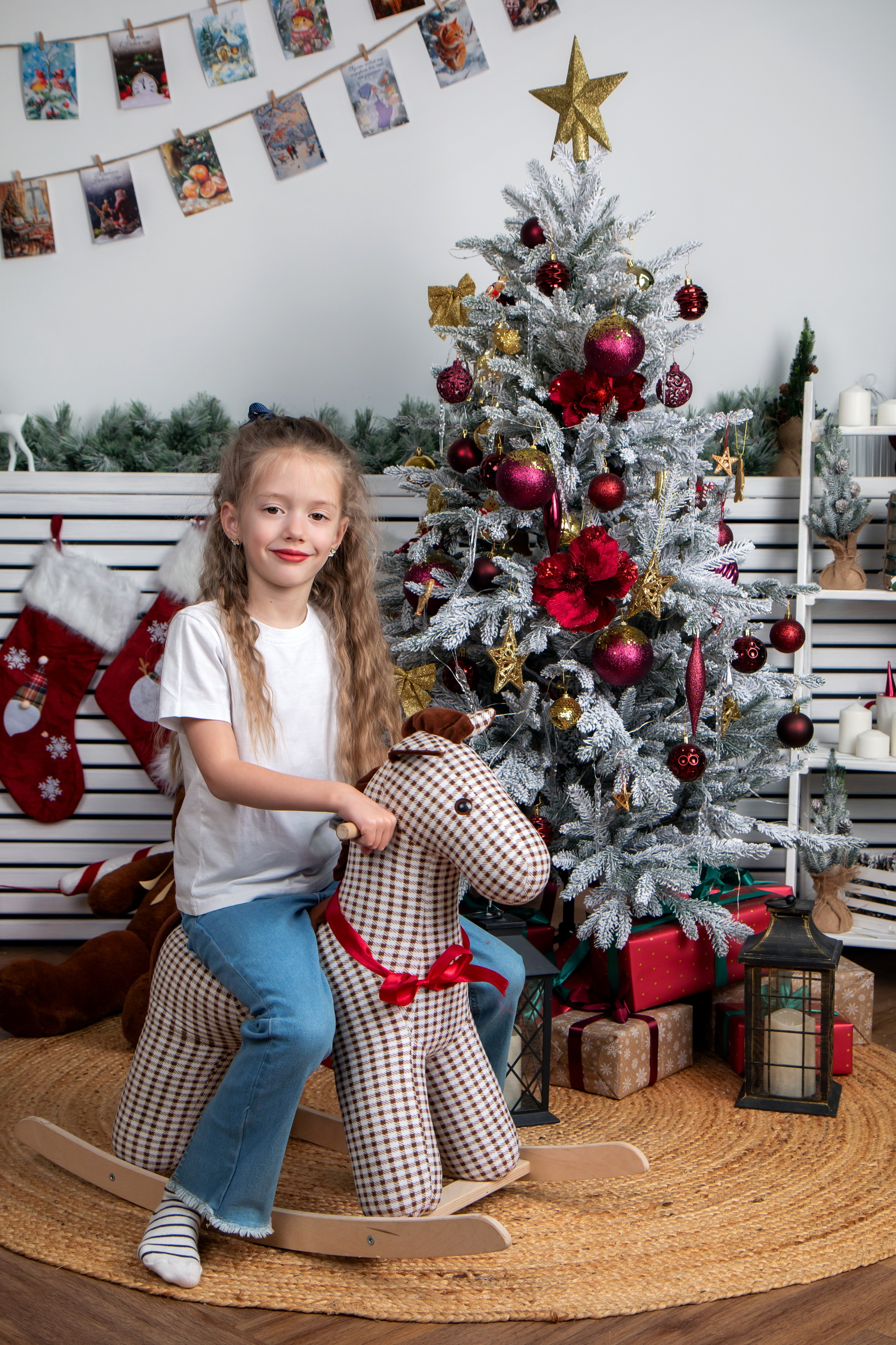 Новогодняя фотосъемка для Ангелины и ее семьи. Фотограф в Шелехове, лучшие выпускные альбомы в Шелехове