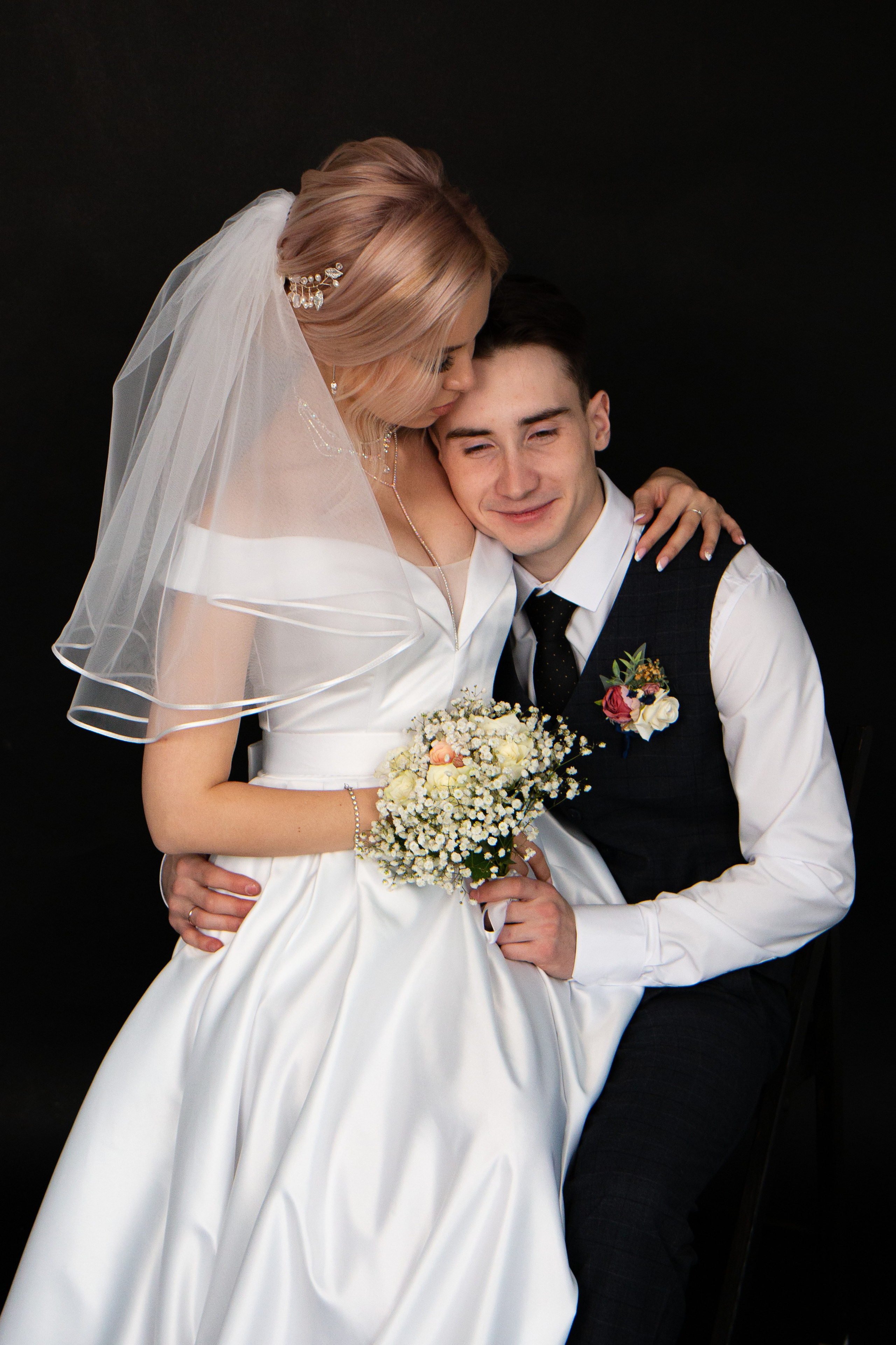 Свадебная фотосессия в Шелехове. Фотограф в Шелехове, лучшие выпускные альбомы в Шелехове