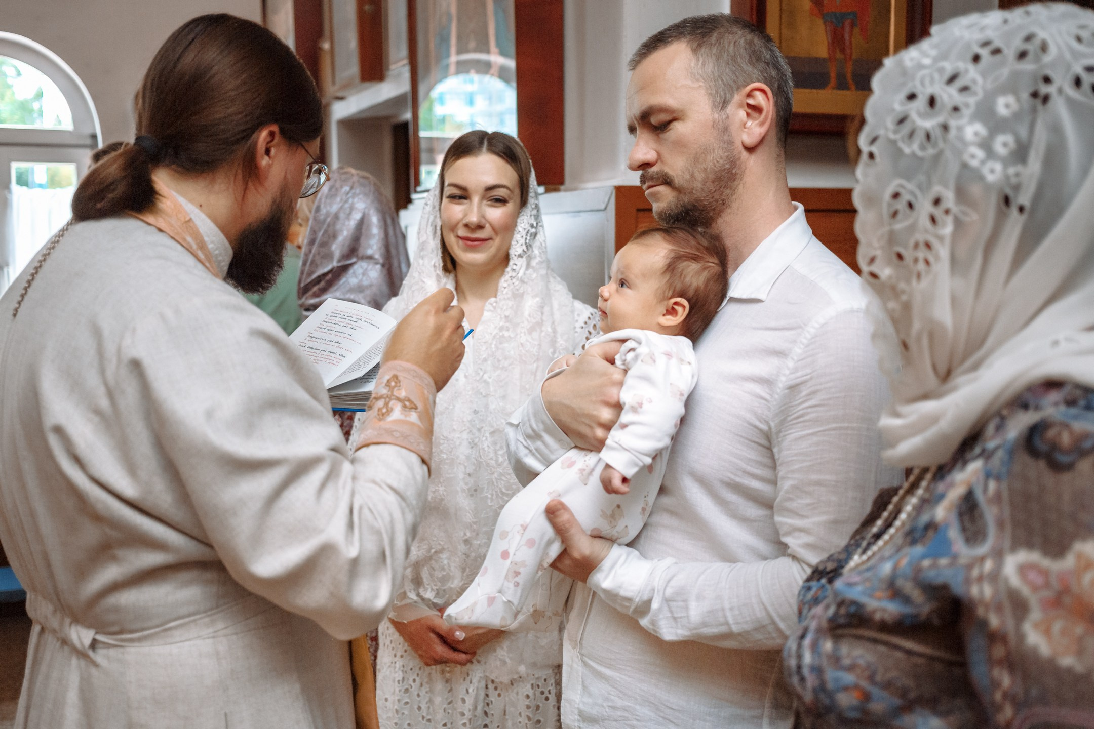 Фотосъёмка таинства крещения. Фотограф на крестины. GagarinProArt