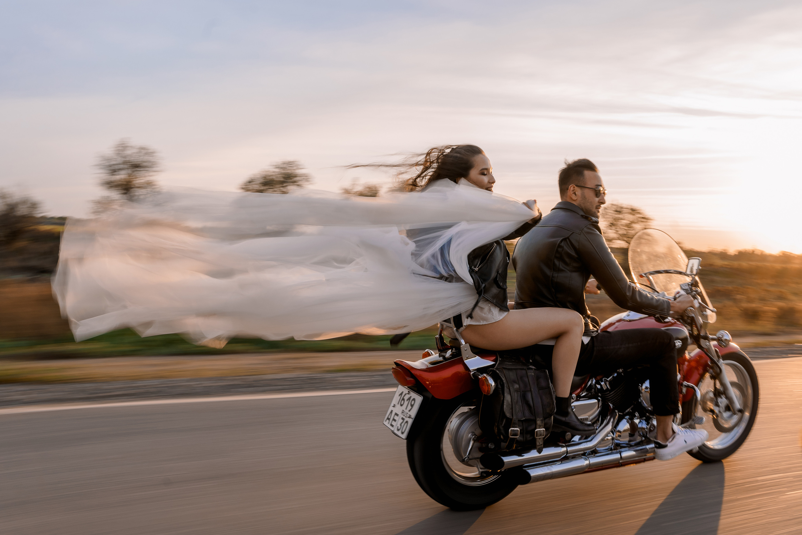Love on a bike. Свадебный фотограф Решетников Дмитрий