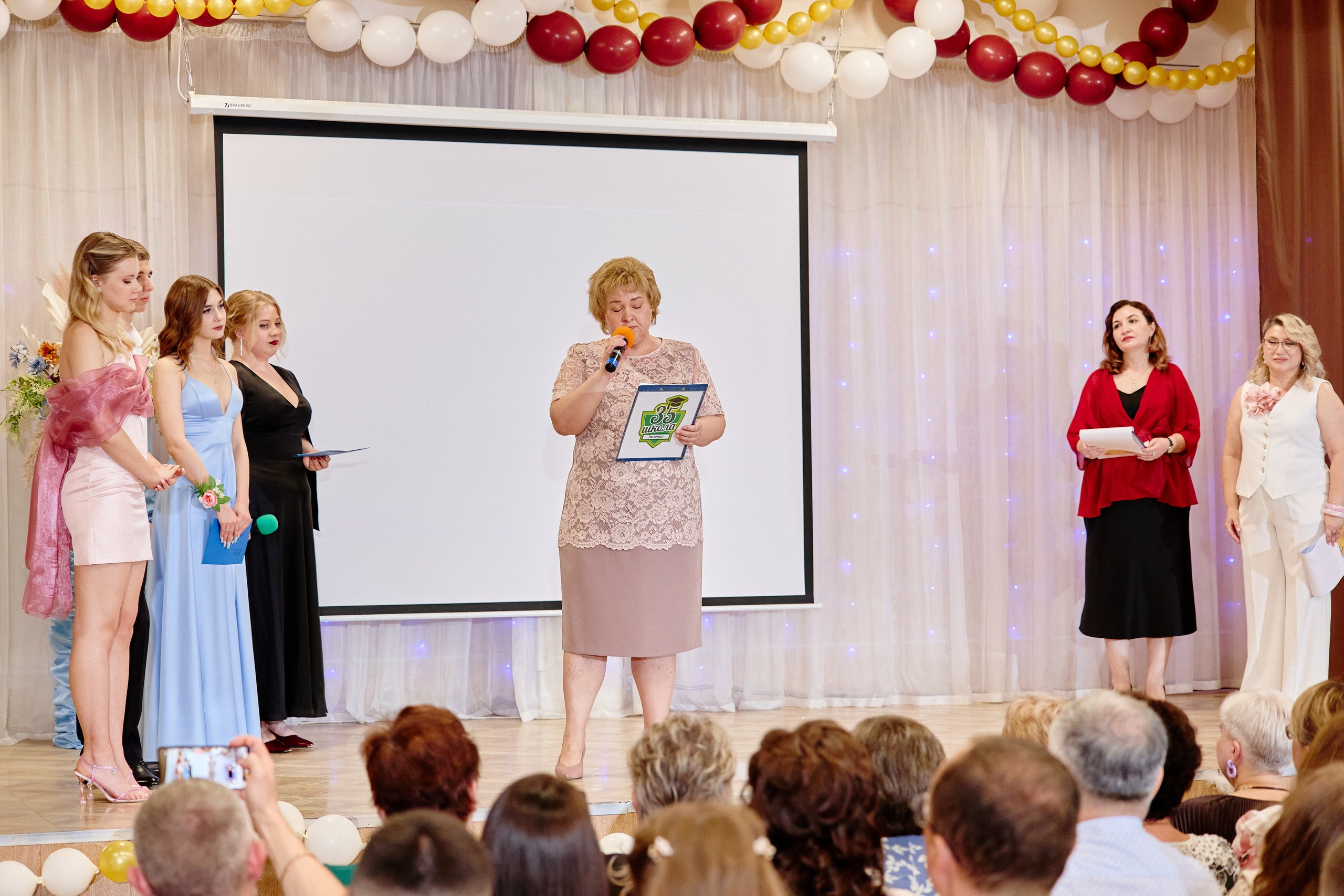 Выпускной 35 Сош. Фотограф Выпускные альбомы Таганрог Сергей Коробченко