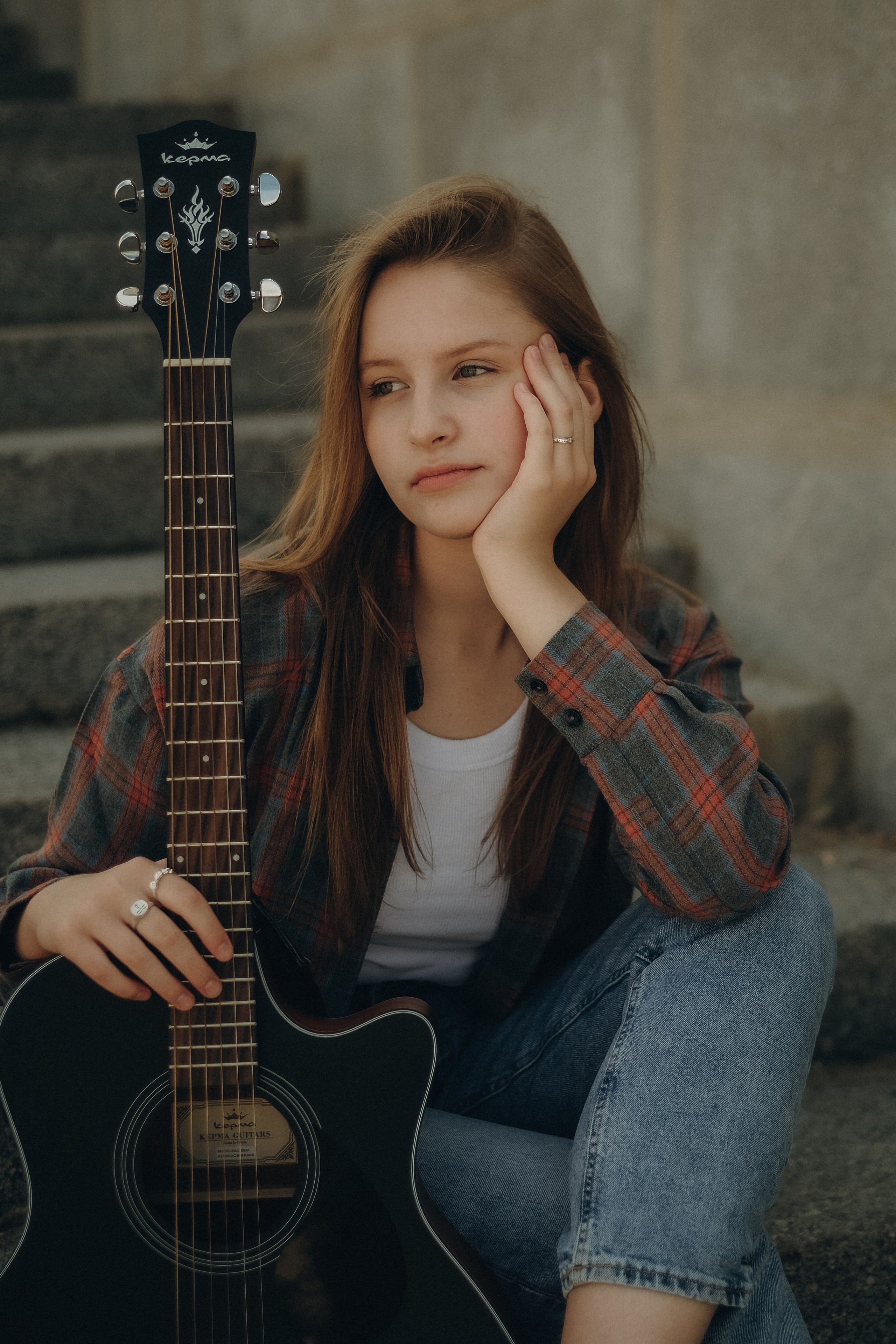 Девушка с гитарой. Свадебный и семейный фотограф в Москве Инника Кетлер