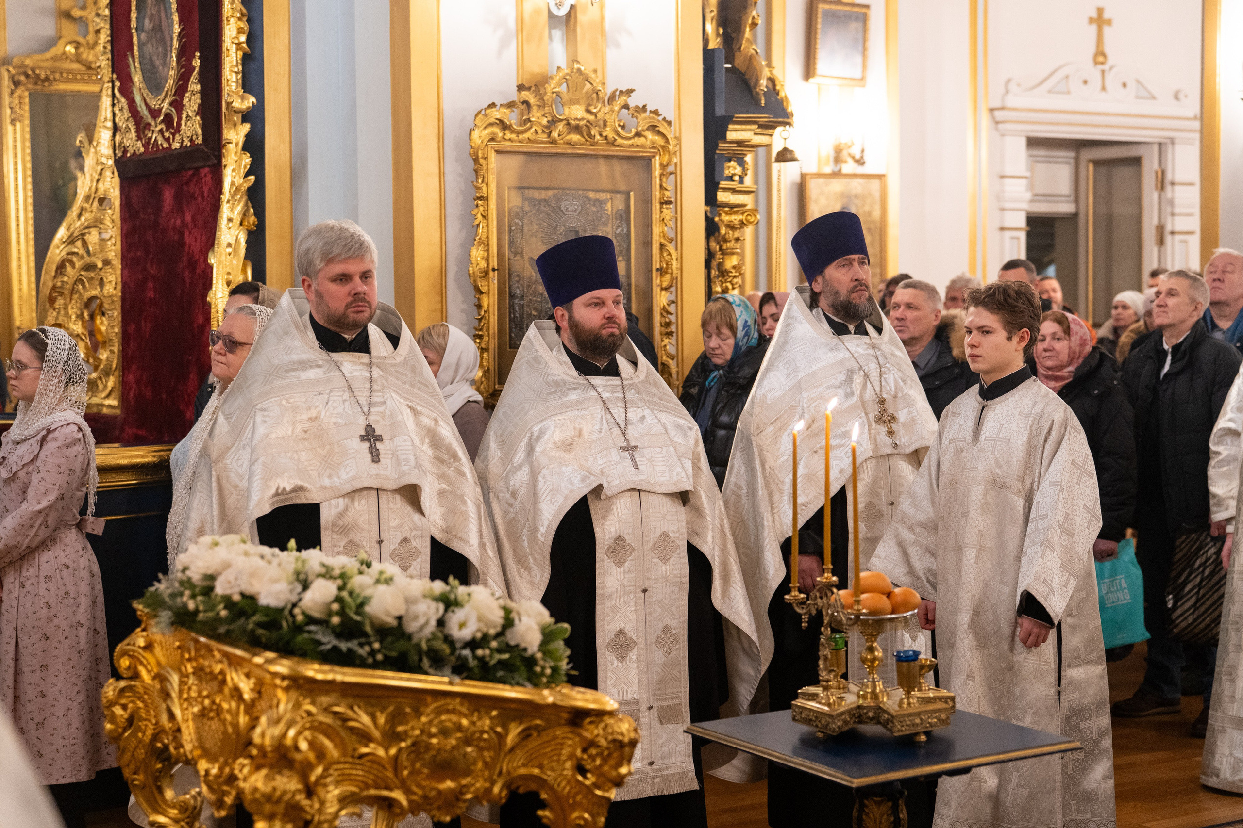 Праздничное бдение в Николо-Богоявленском морском соборе. НИКОЛО-БОГОЯВЛЕНСКИЙ МОРСКОЙ СОБОР
