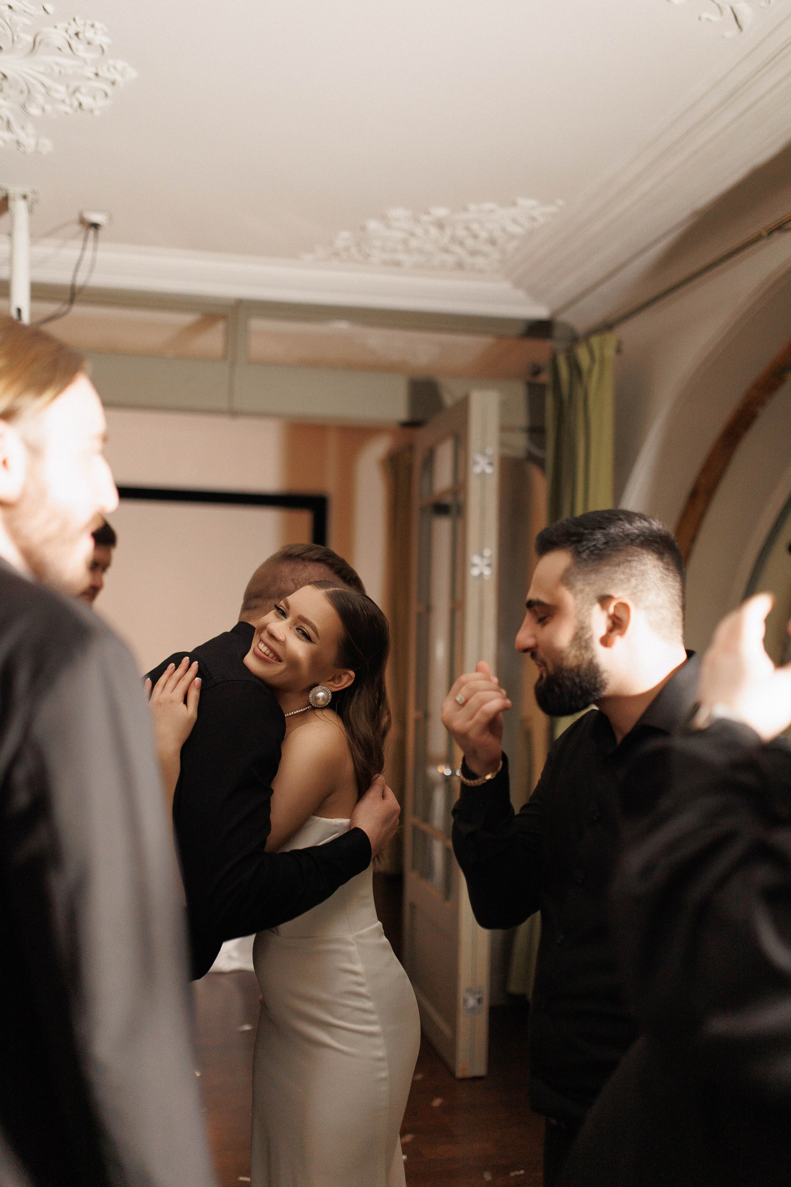 ···. Свадебный фотограф в Санкт-Петербурге Александра Чукавина