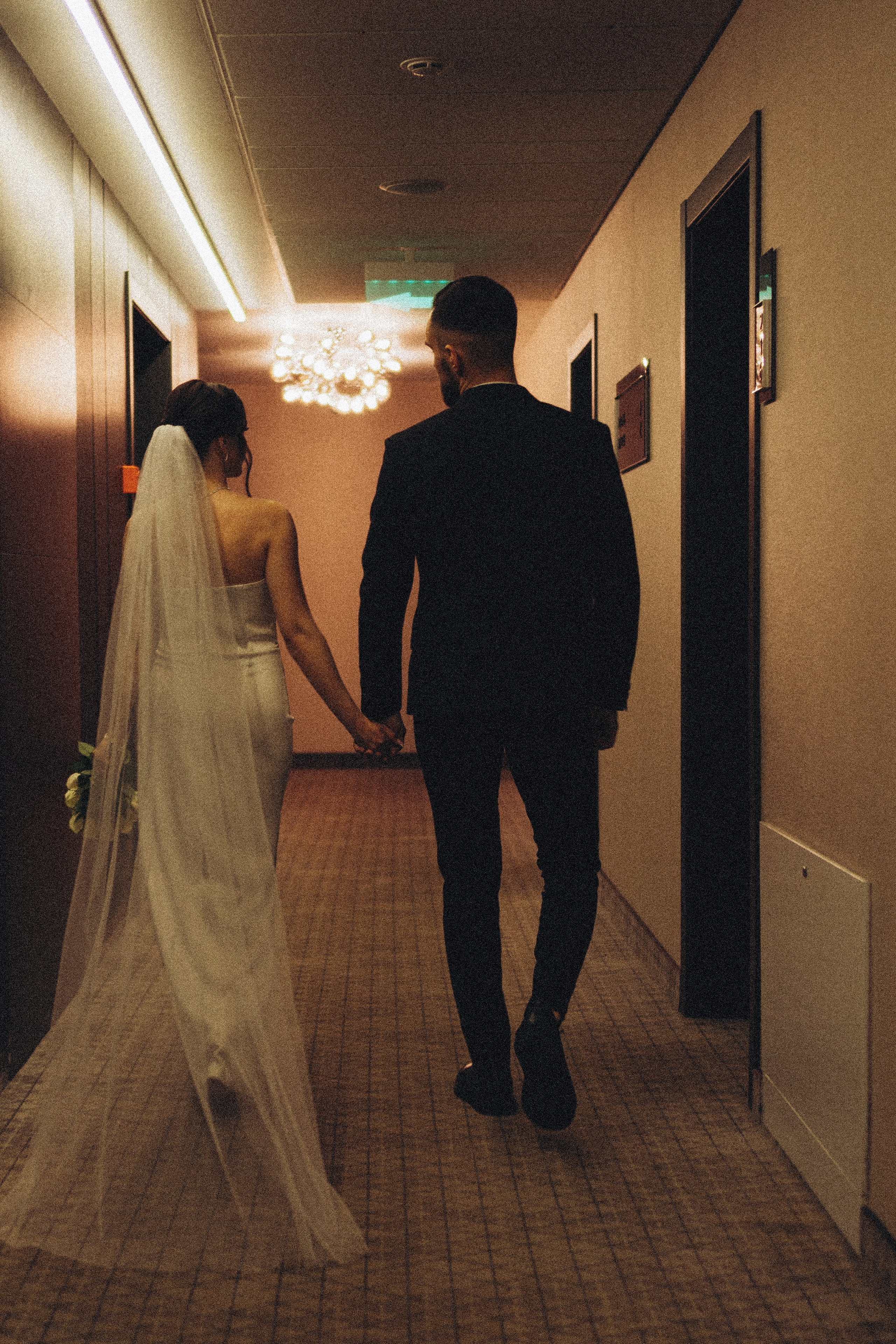 СВАДЕБНАЯ СЬЕМКА СБОРОВ ЖЕНИХА И НЕВЕСТЫ В ОТЕЛЕ И ТАКЖЕ ФОТОСЕССИИЯ В ОТЕЛЕЕ МЕГАПОЛИС БРЯНСК. Профессиональный фотограф, Санкт-Петербург — Виктория Богомолова