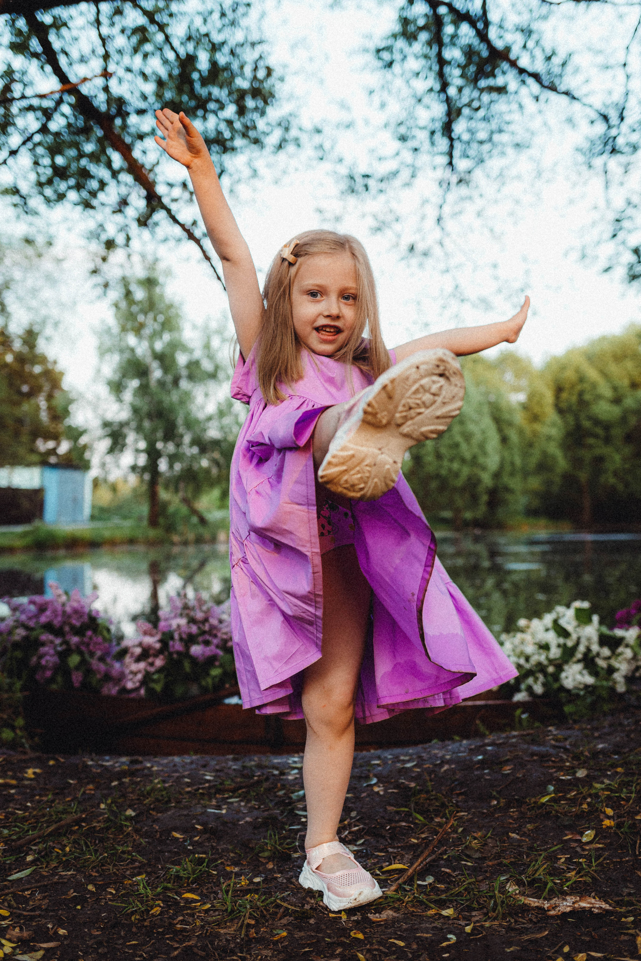 Валя, Аня и Ириска