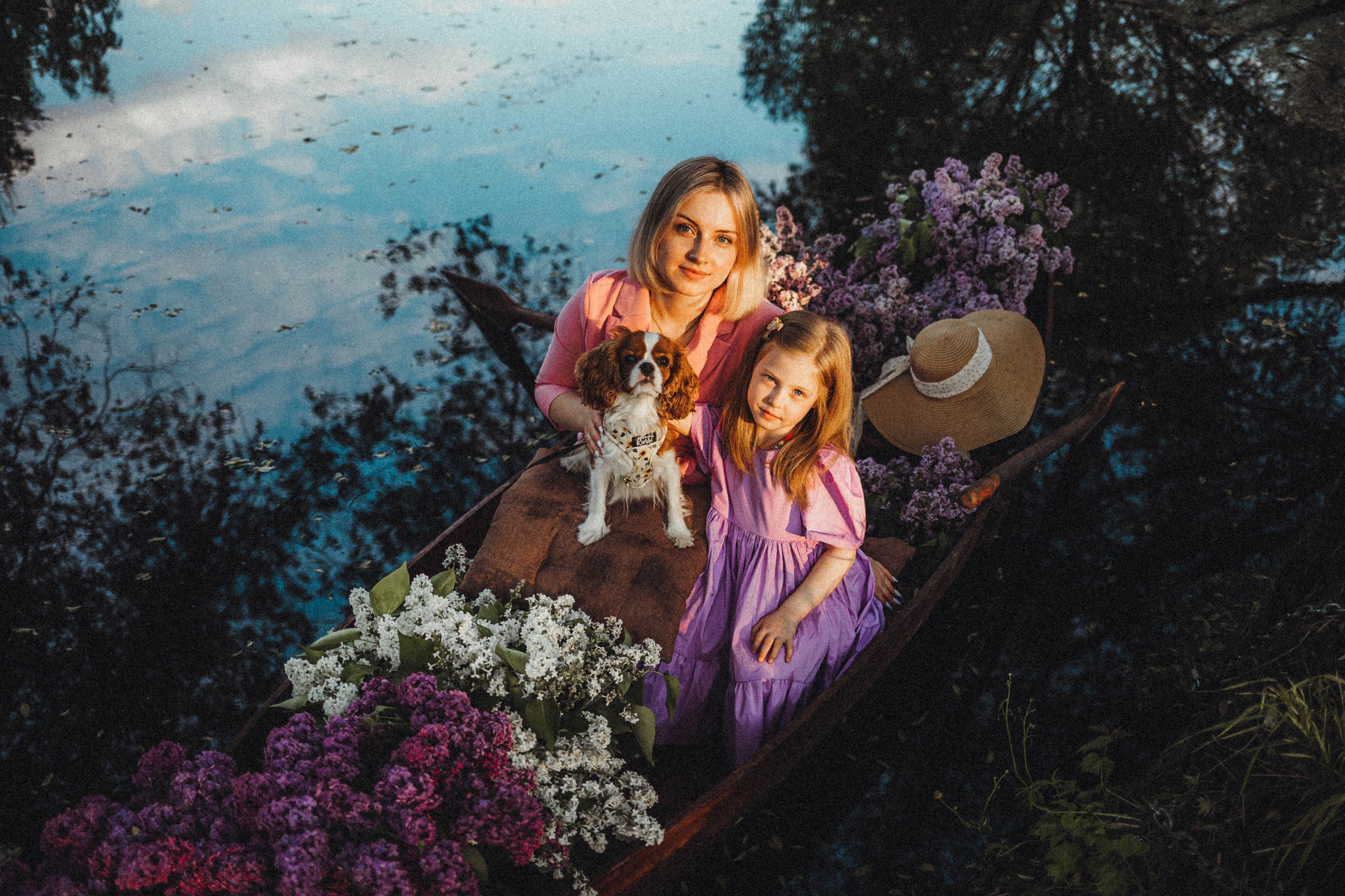 Валя, Аня и Ириска