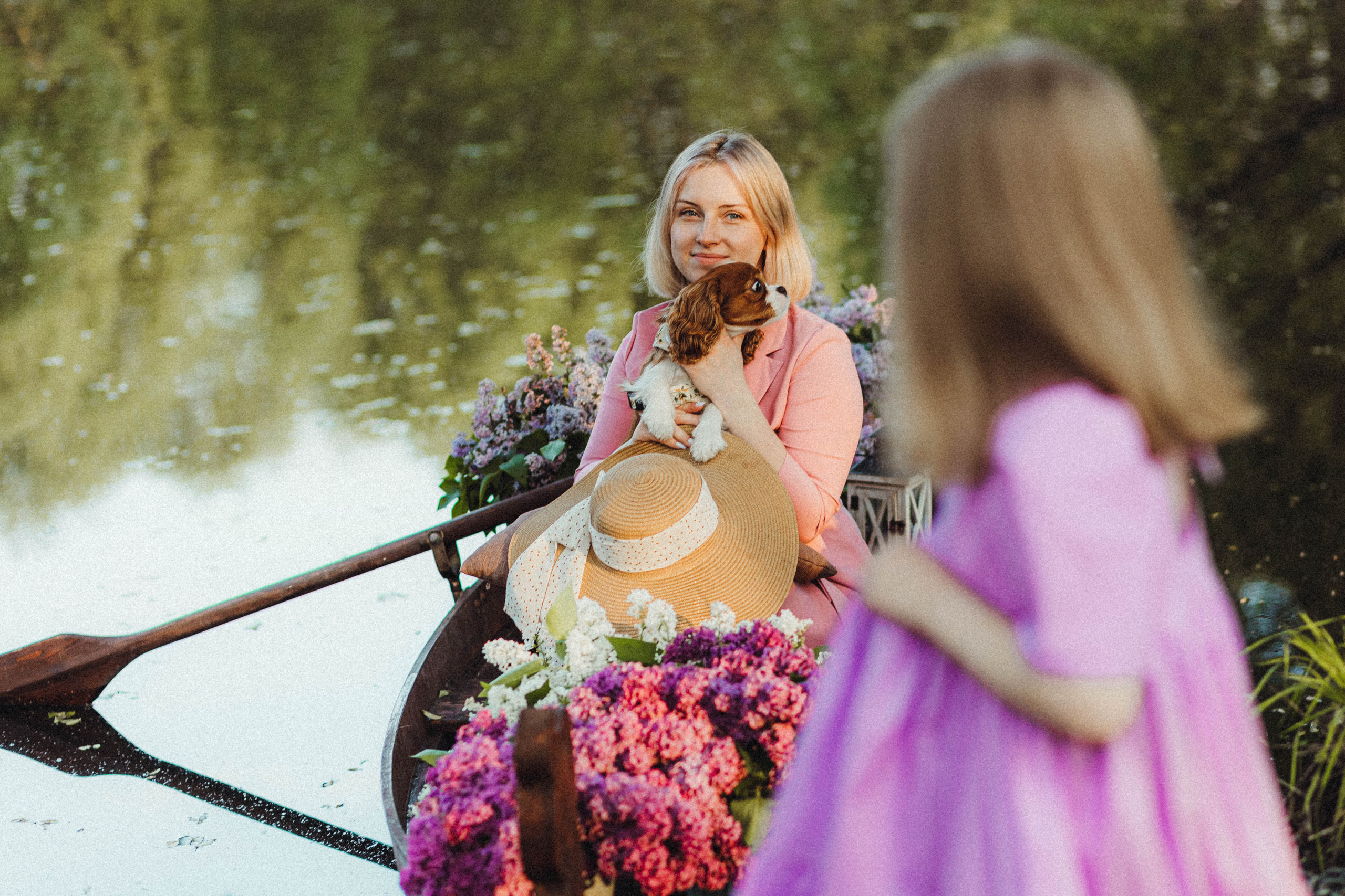 Валя, Аня и Ириска