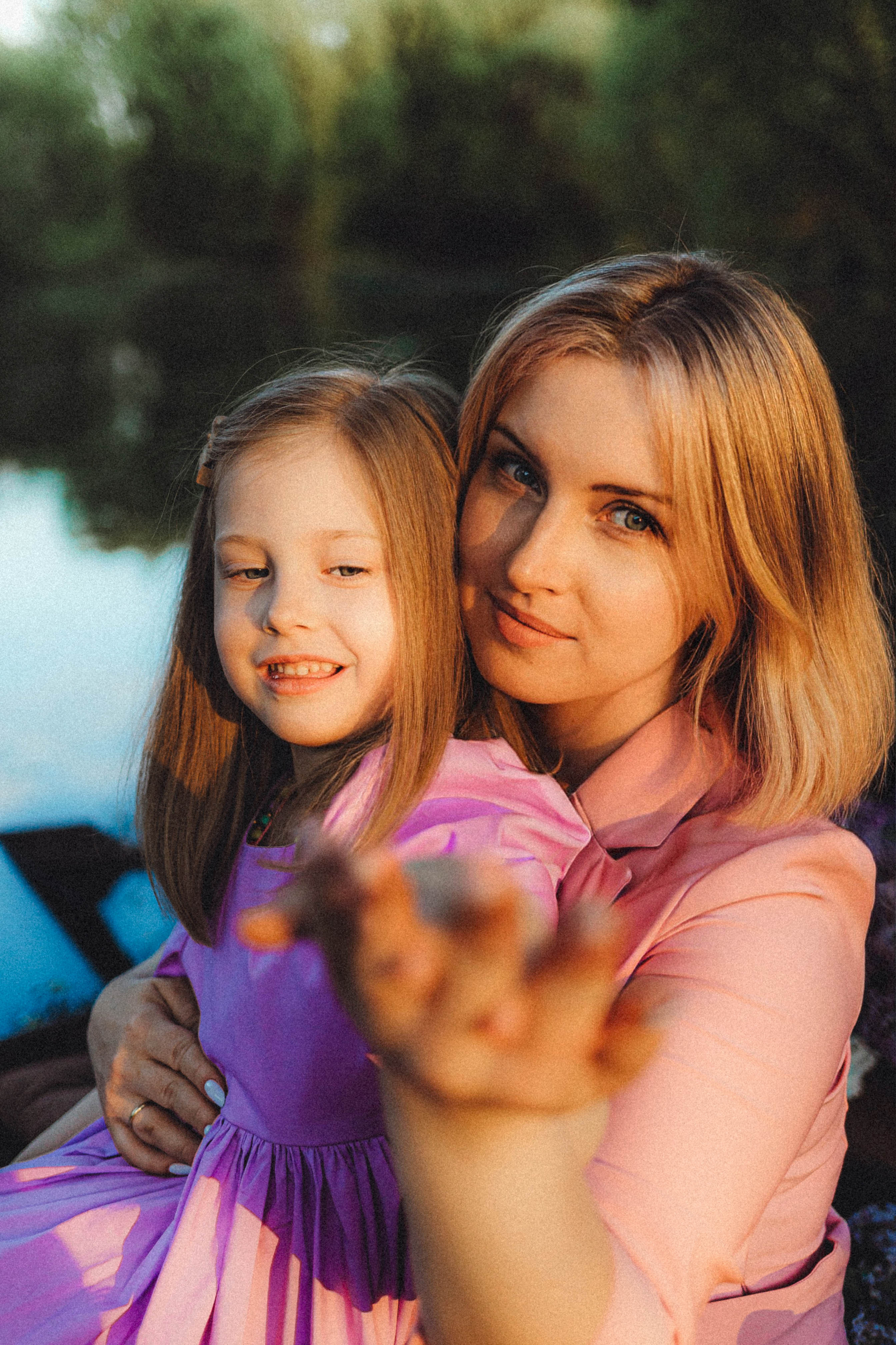 Валя, Аня и Ириска