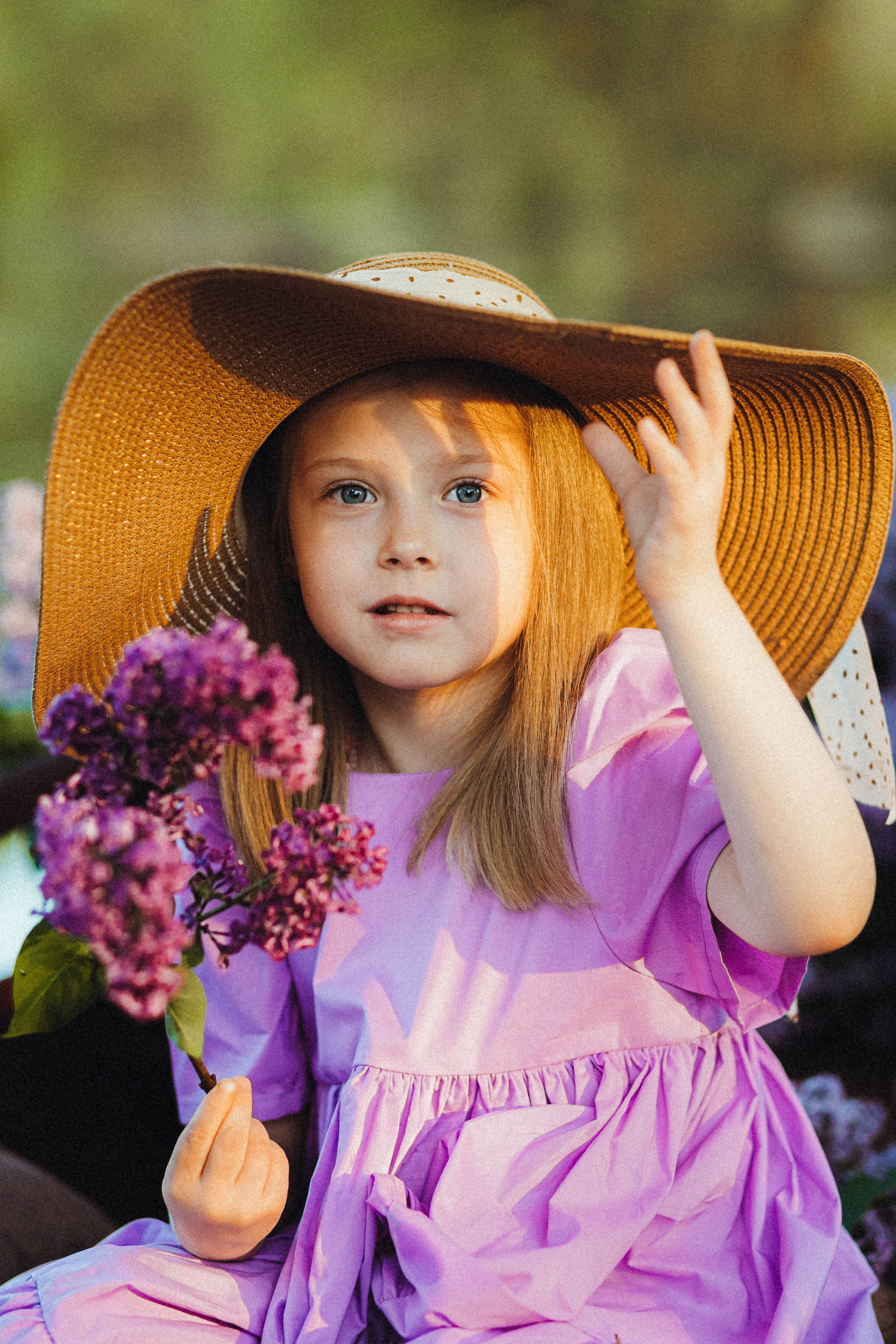 Валя, Аня и Ириска