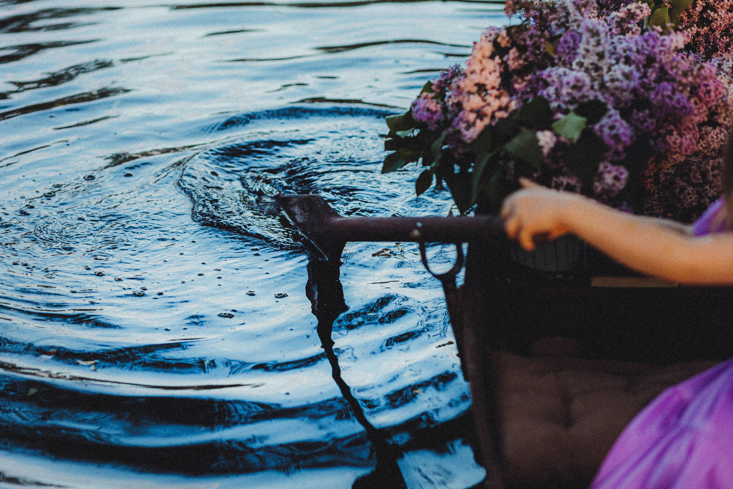 Валя, Аня и Ириска