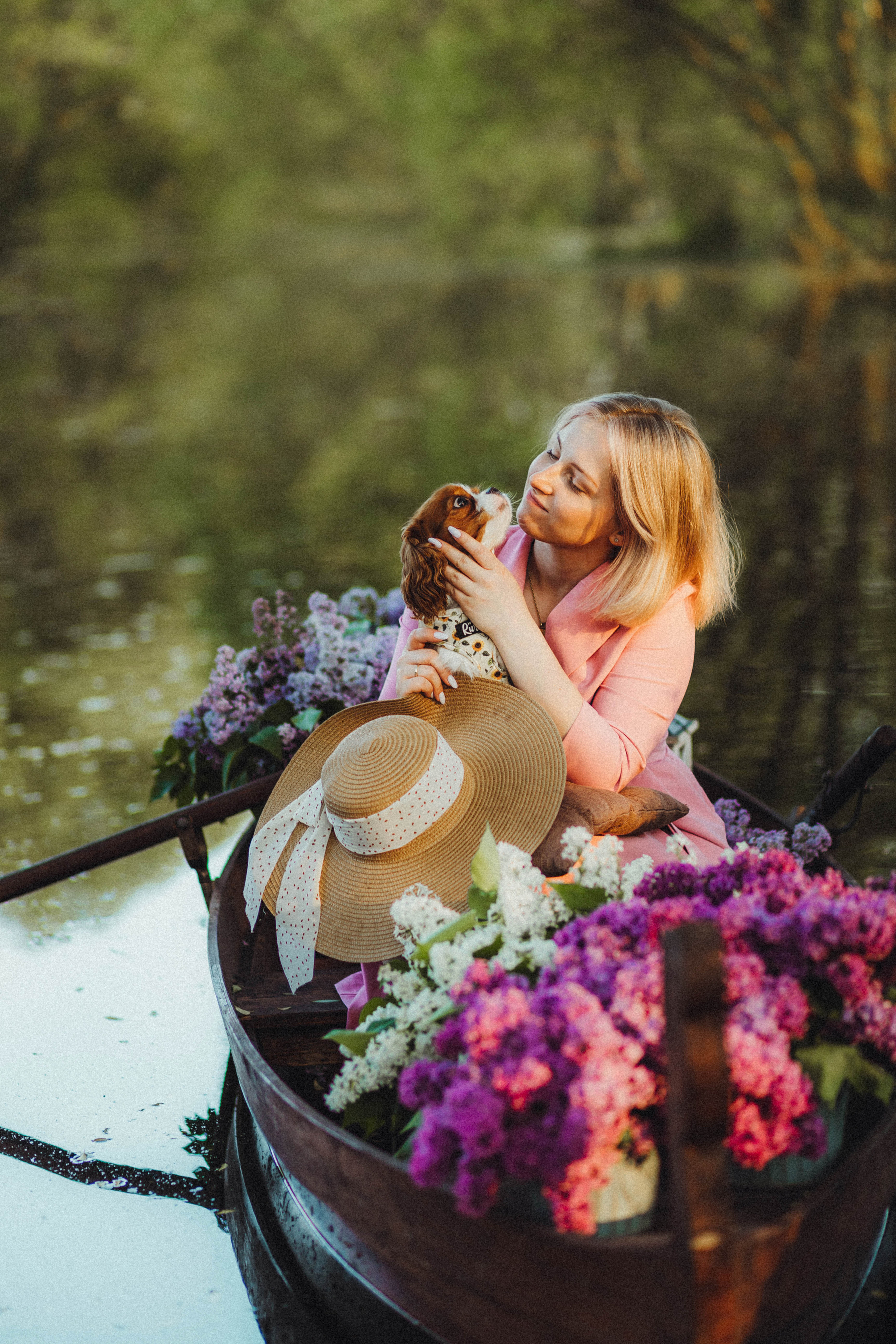 Валя, Аня и Ириска