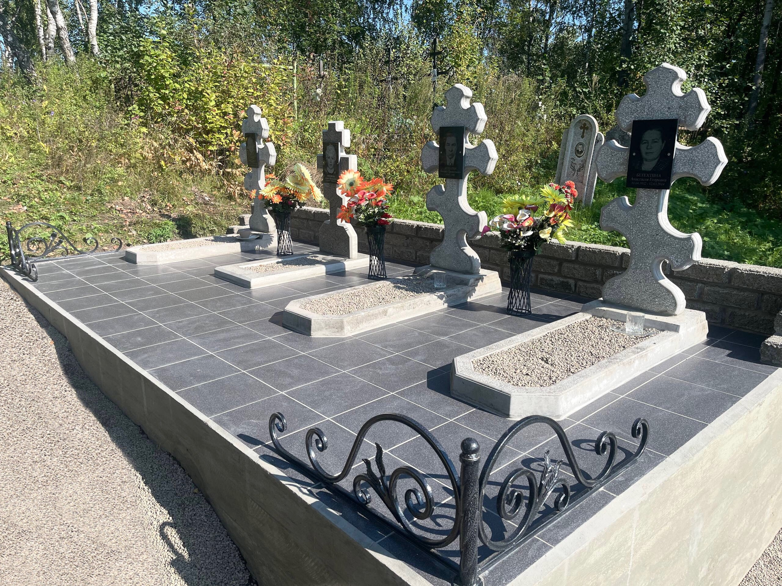 Благоустройство (наши работы). ГРАНИТ26 Ритуальные услуги Железногорск. Благоустройство могил, продажа памятников