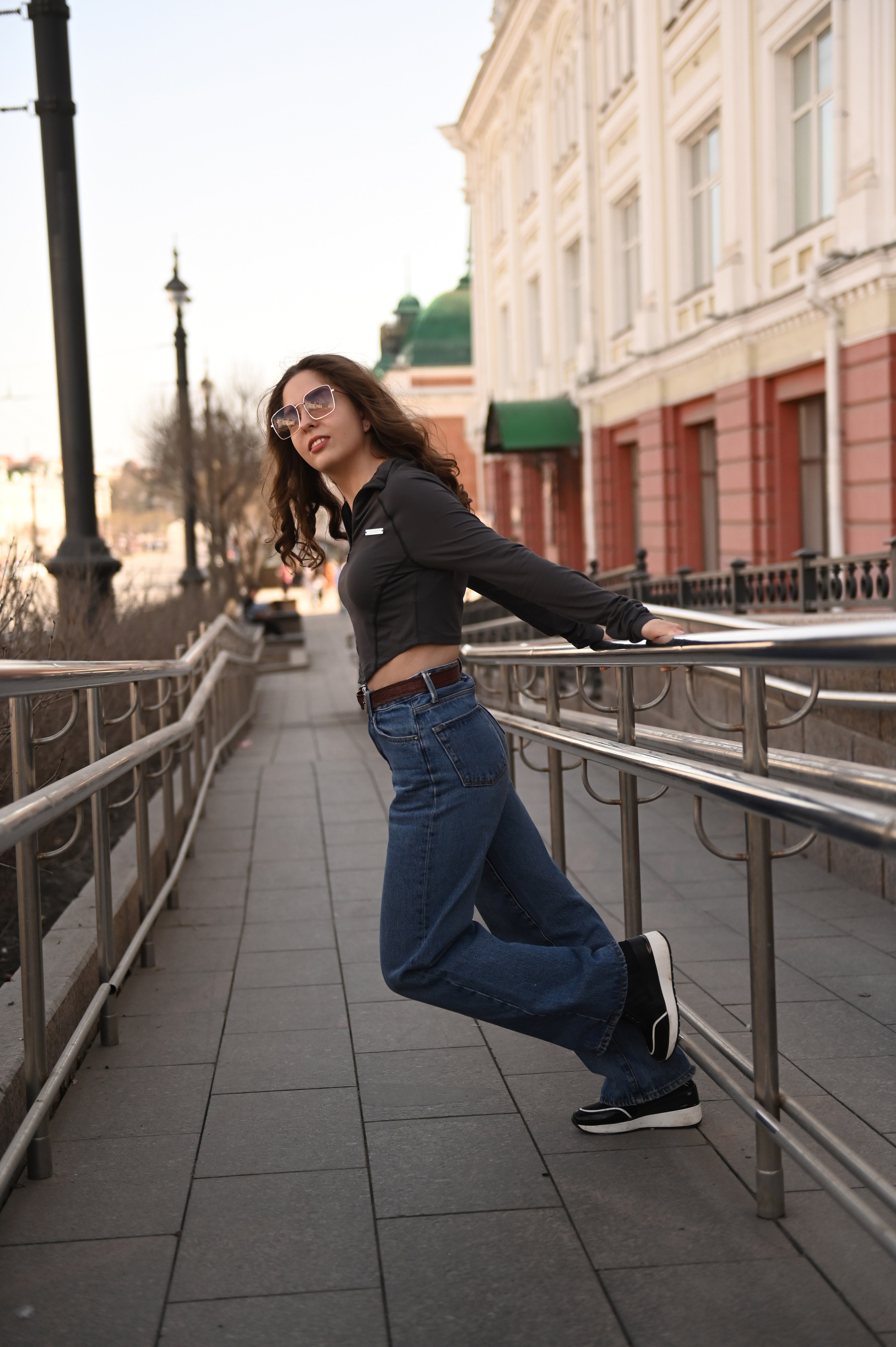 Индивидуальная прогулочная в городе. Свадебный, семейный, детский, контент фотограф в Омске Максим Ильин